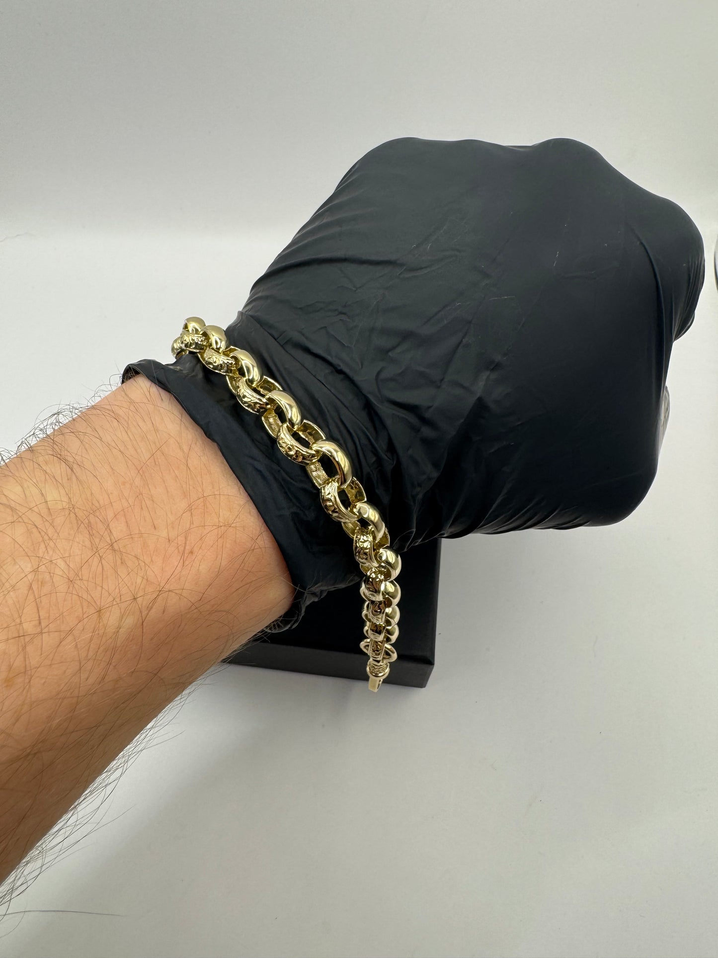 9ct Gold Oval Belcher Bracelet 9.1" 10mm 25g