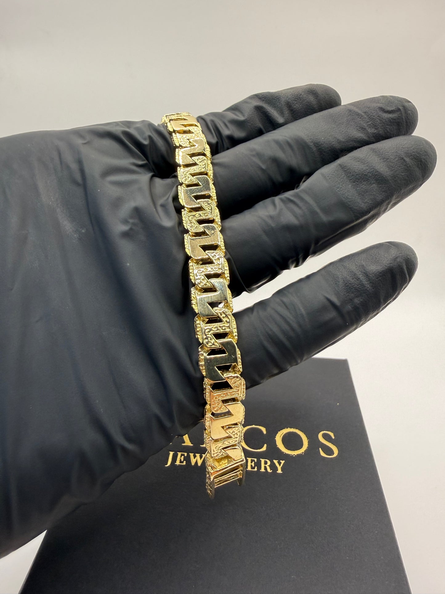 9ct Gold Mariner Link Bracelet 8.5" 10mm 28.61g