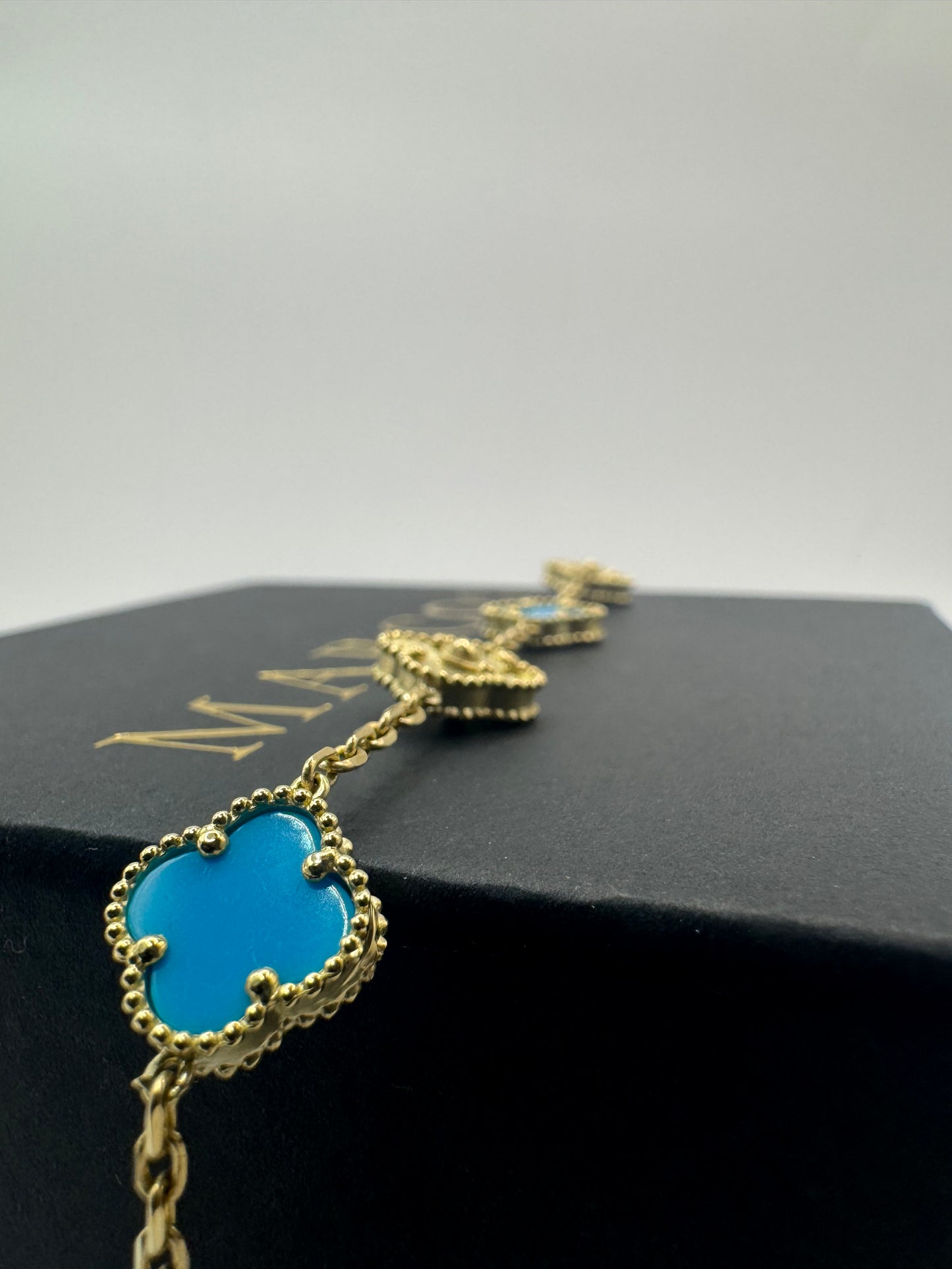 9ct Gold Designer Inspired Bracelet 7/8" 6.74g