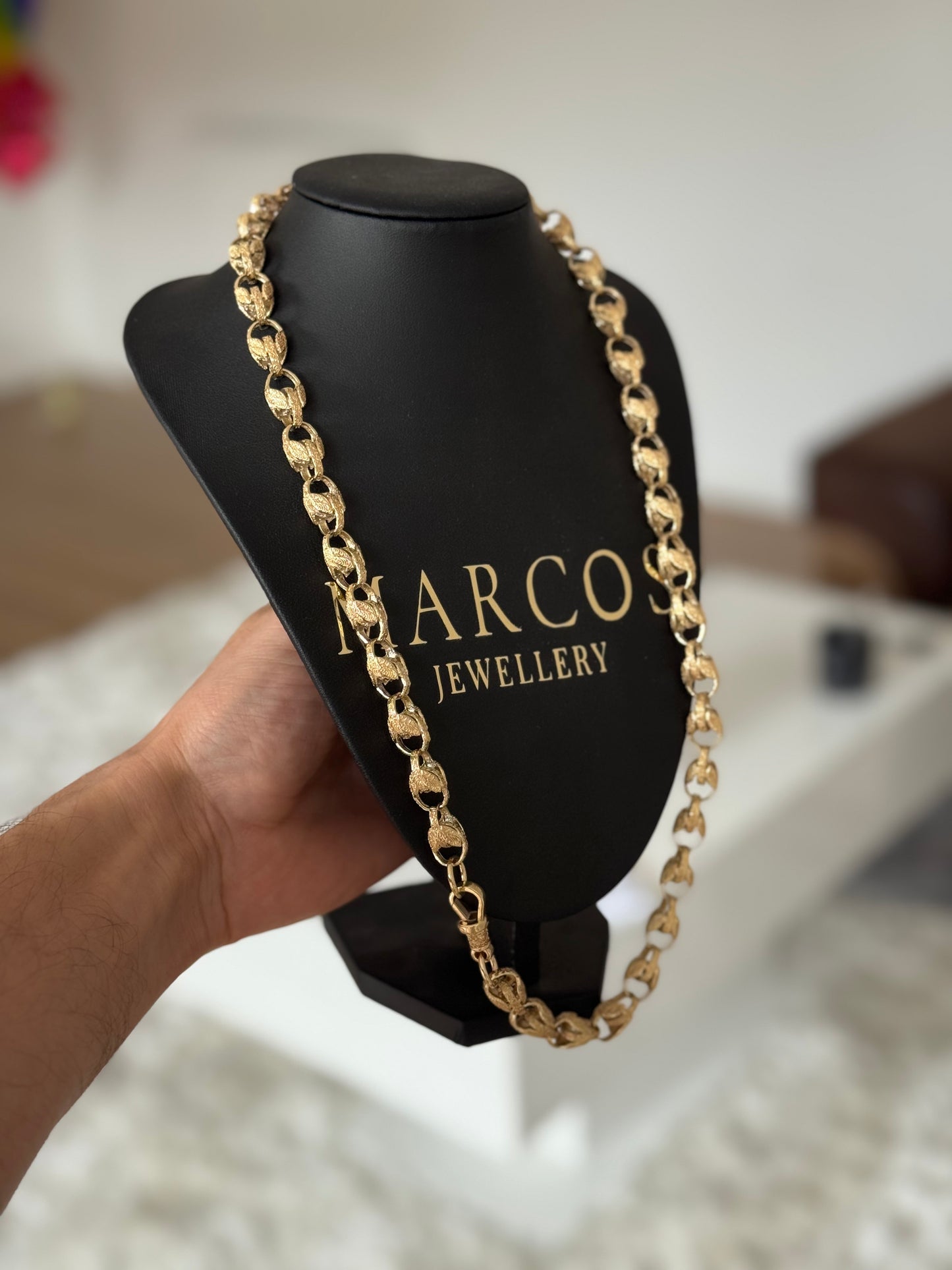 9ct Gold Tulip Chain 27.1" 11mm 94.14g