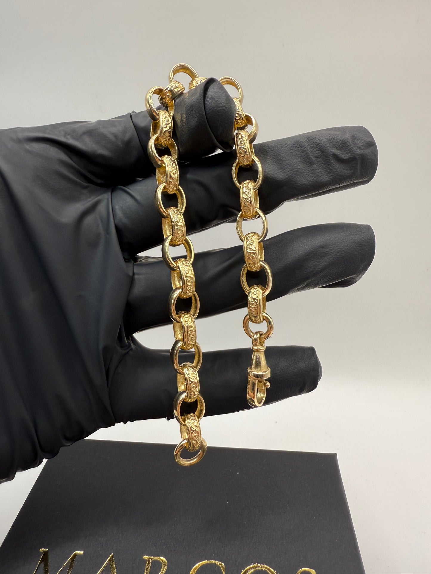 9ct Gold Belcher Bracelet 9" 9-10mm 21.95g