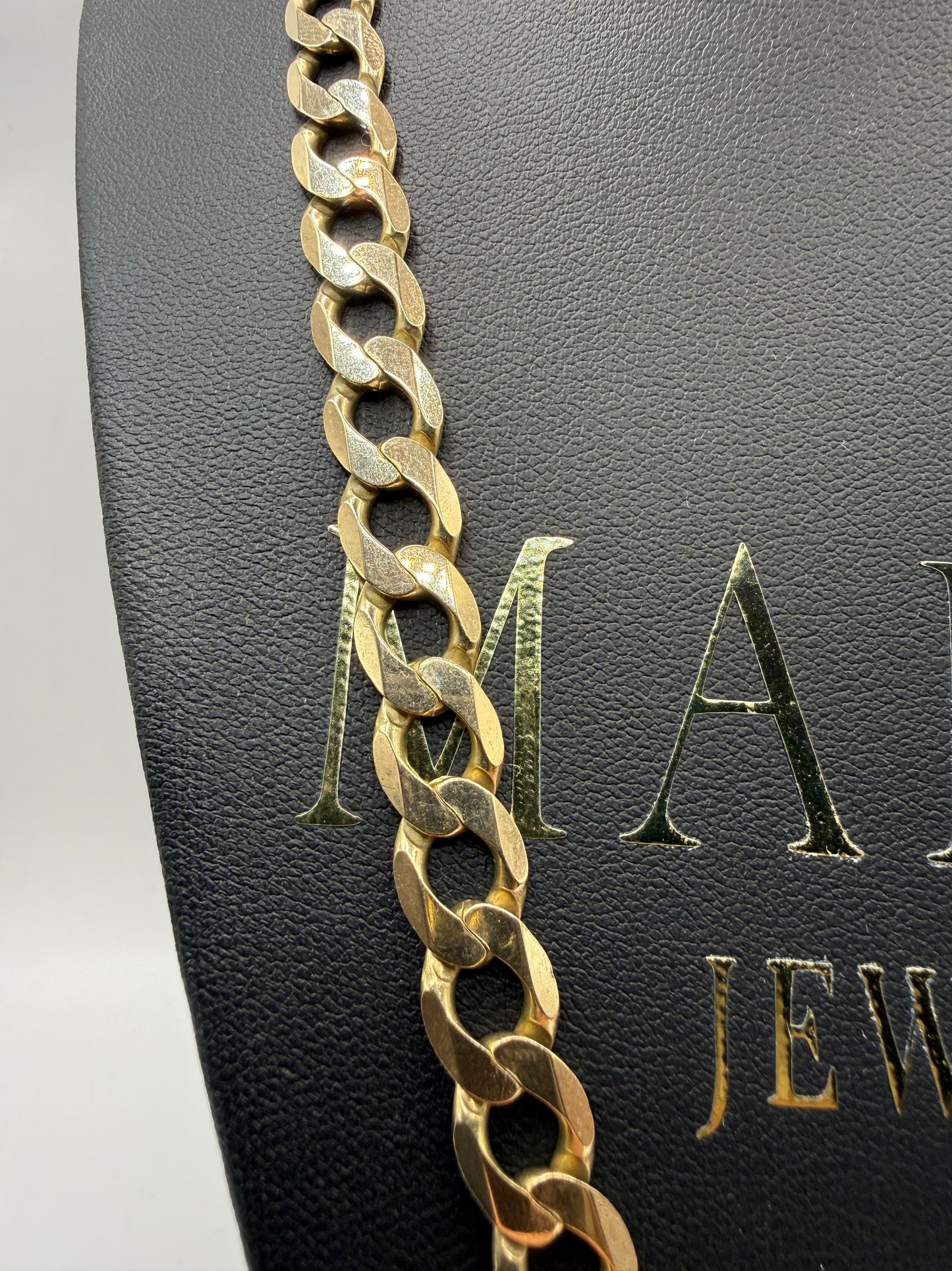 9ct Gold Curb Chain 22.25" 9mm 44.44g