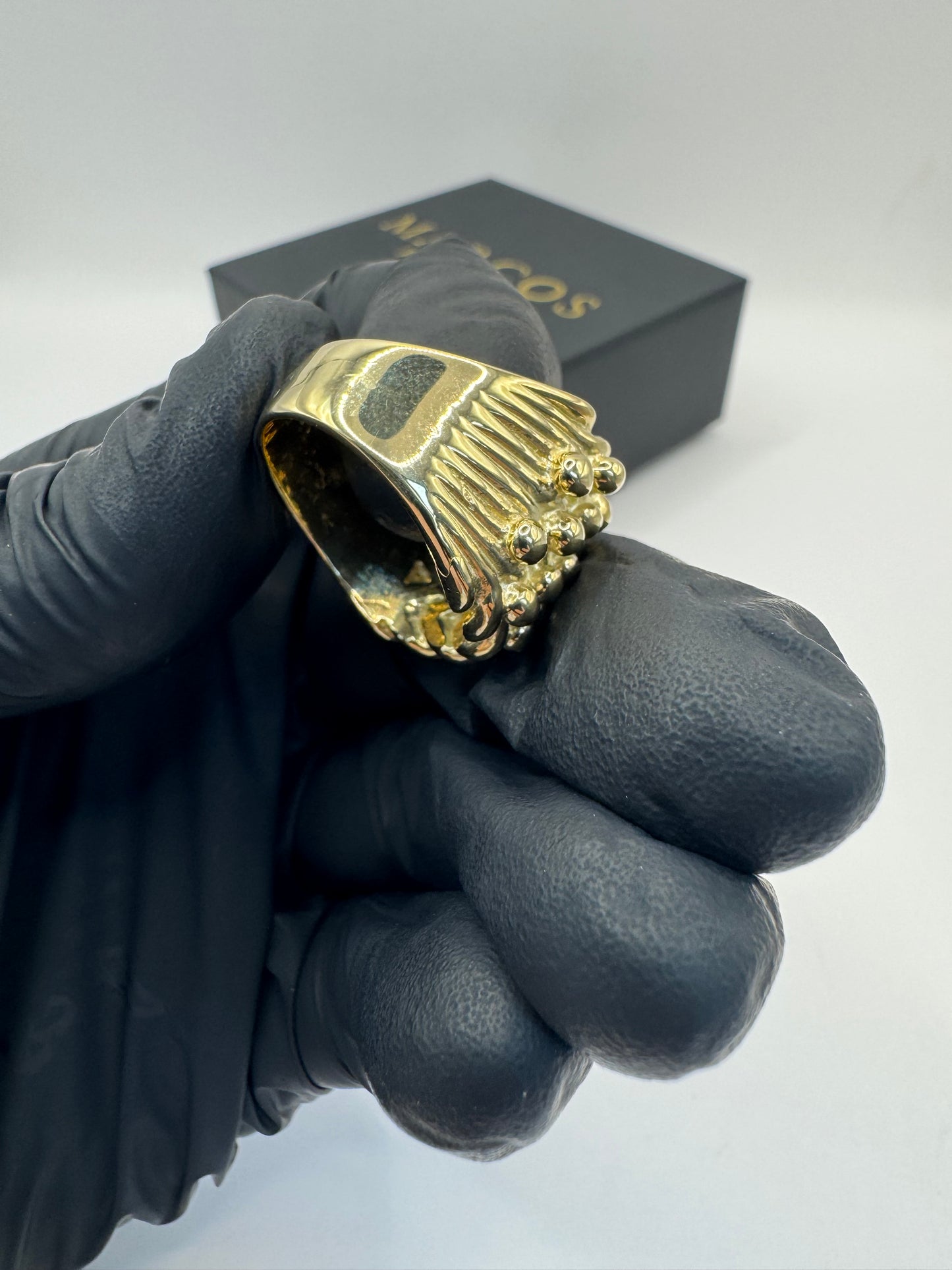 9ct Gold Keeper Ring Size X-Y 22.83g