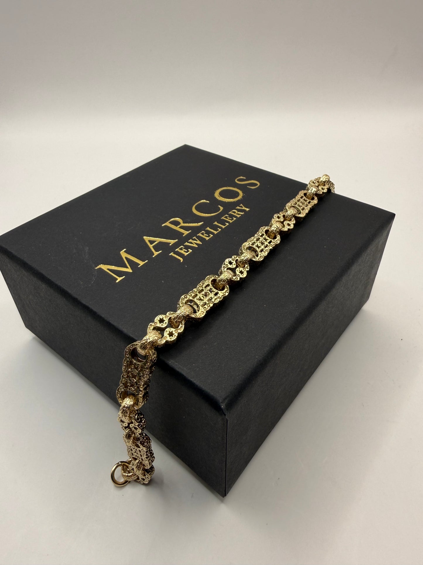 9ct Gold Stars & Bars Bracelet 8.5" 7.5mm 21.55g