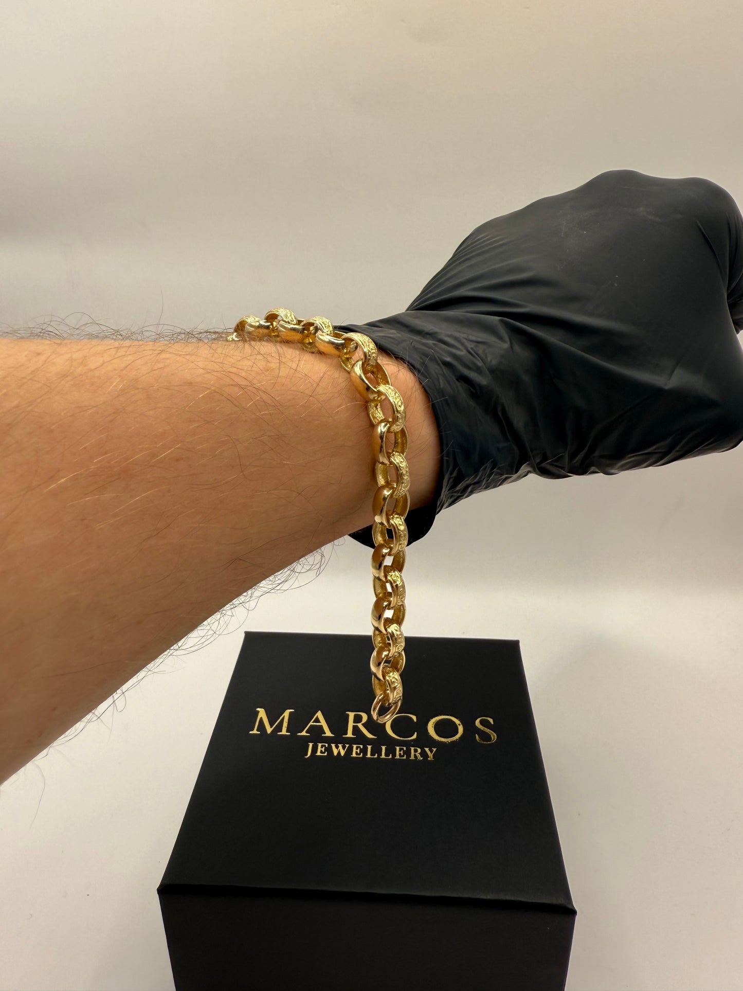 9ct Gold Belcher Bracelet 9" 9-10mm 21.95g