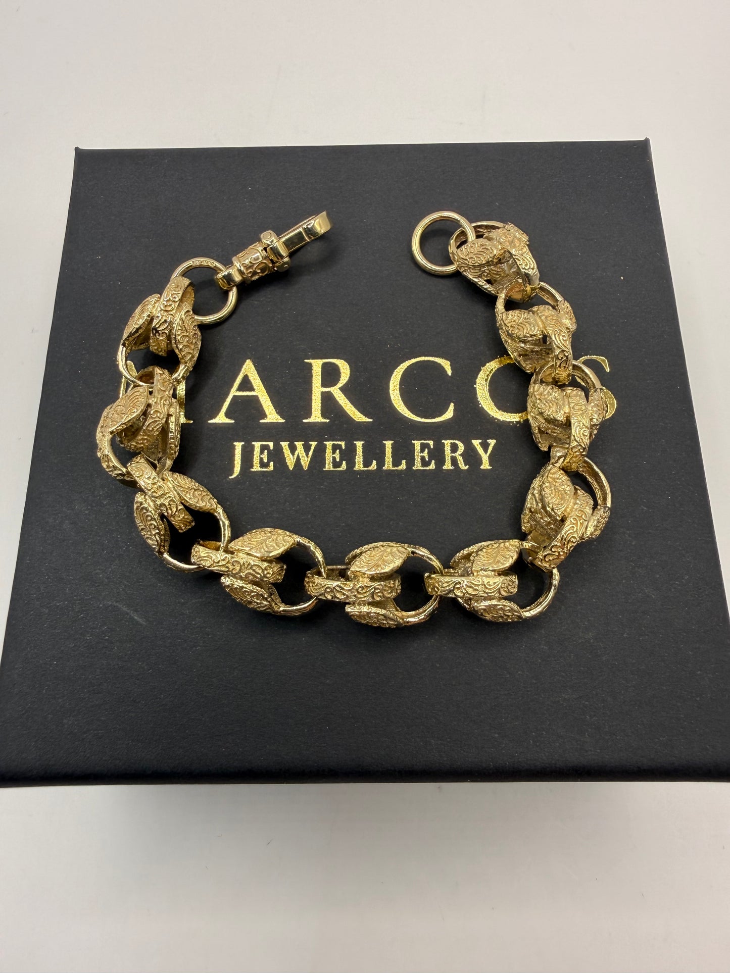9ct Gold Tulip Bracelet 7.85" 11mm 28.44g