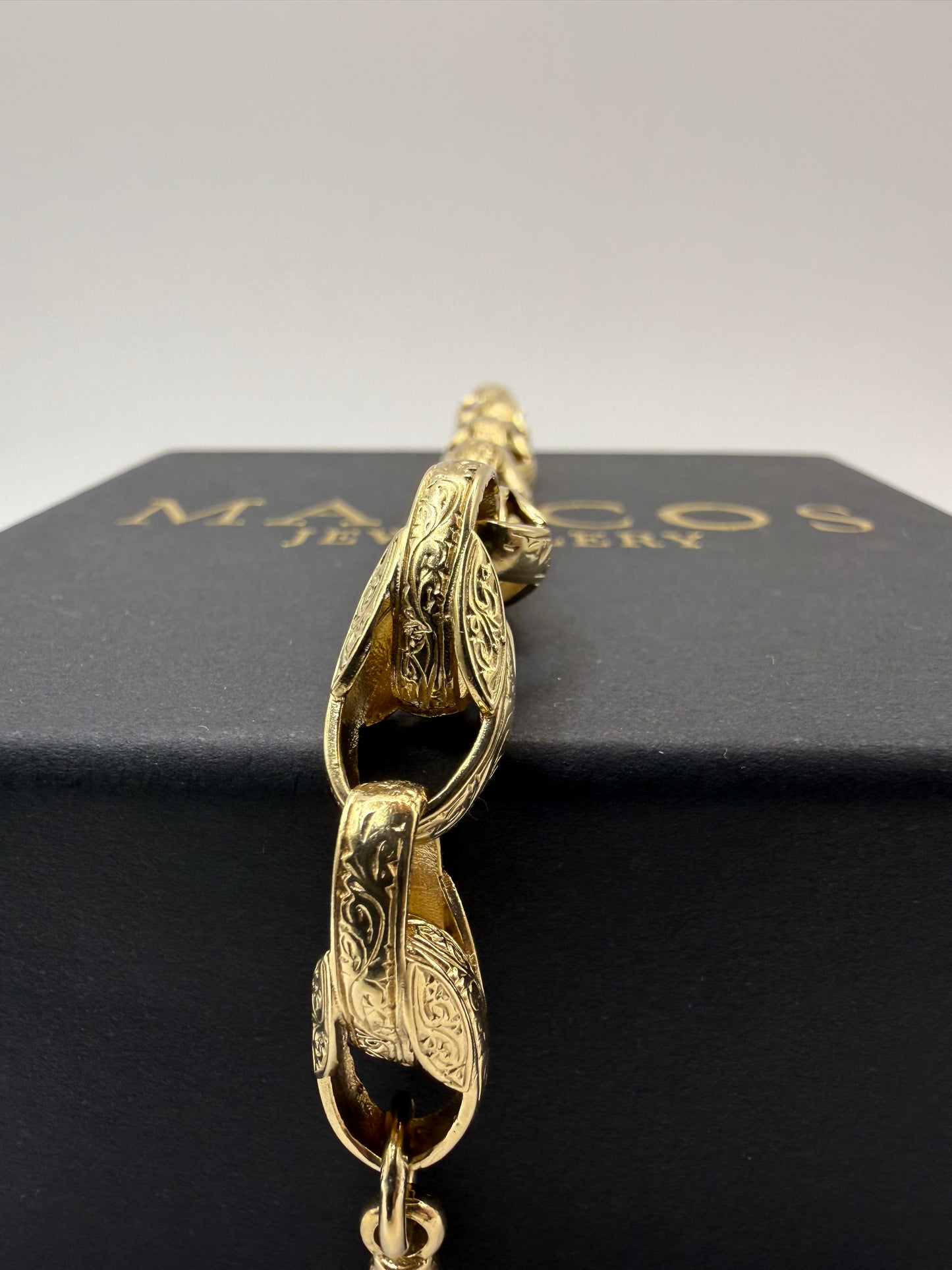 9ct Gold Tulip Bracelet 8.75" 9mm 26.6g