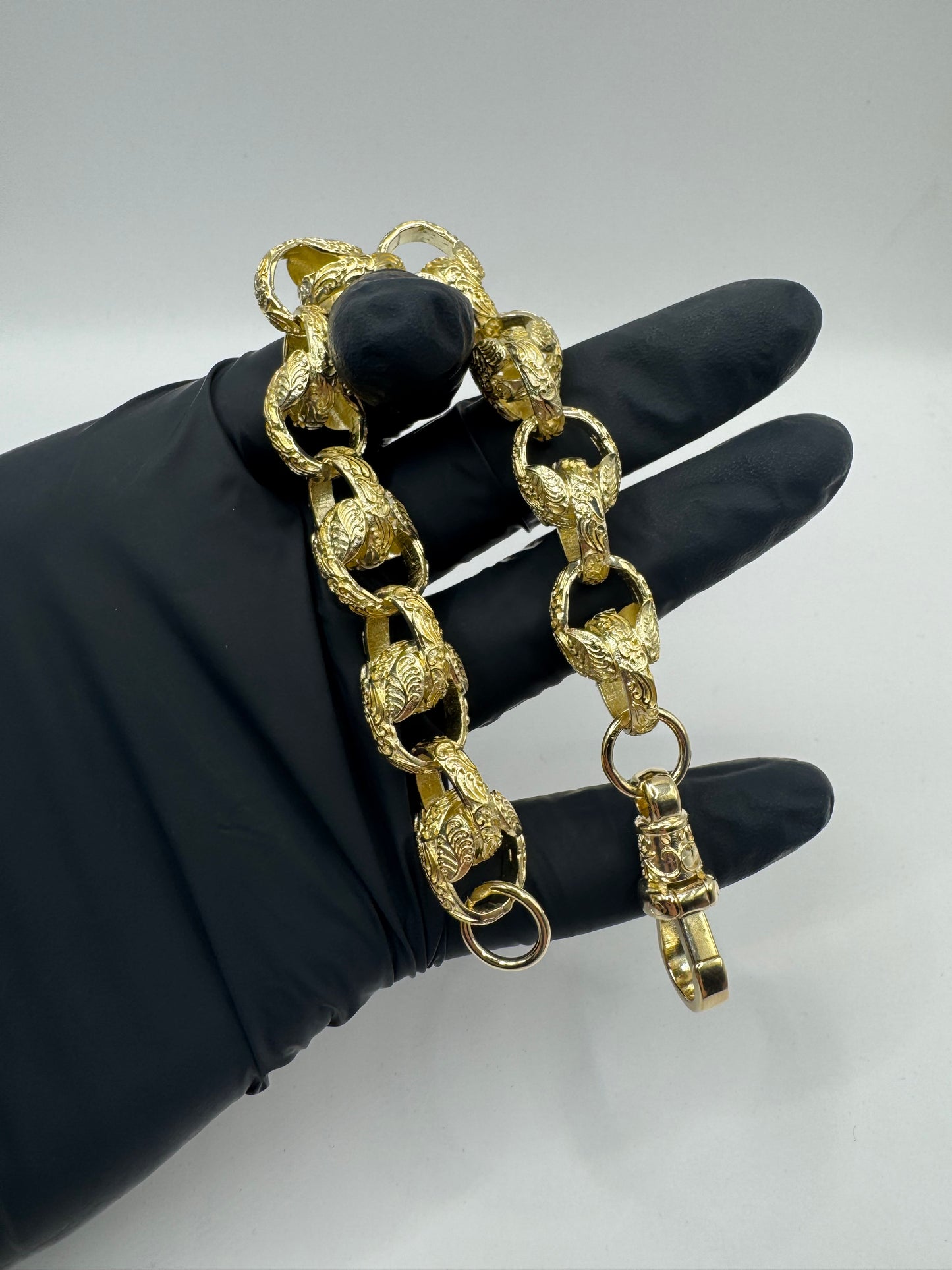 9ct Solid Gold Tulip Bracelet