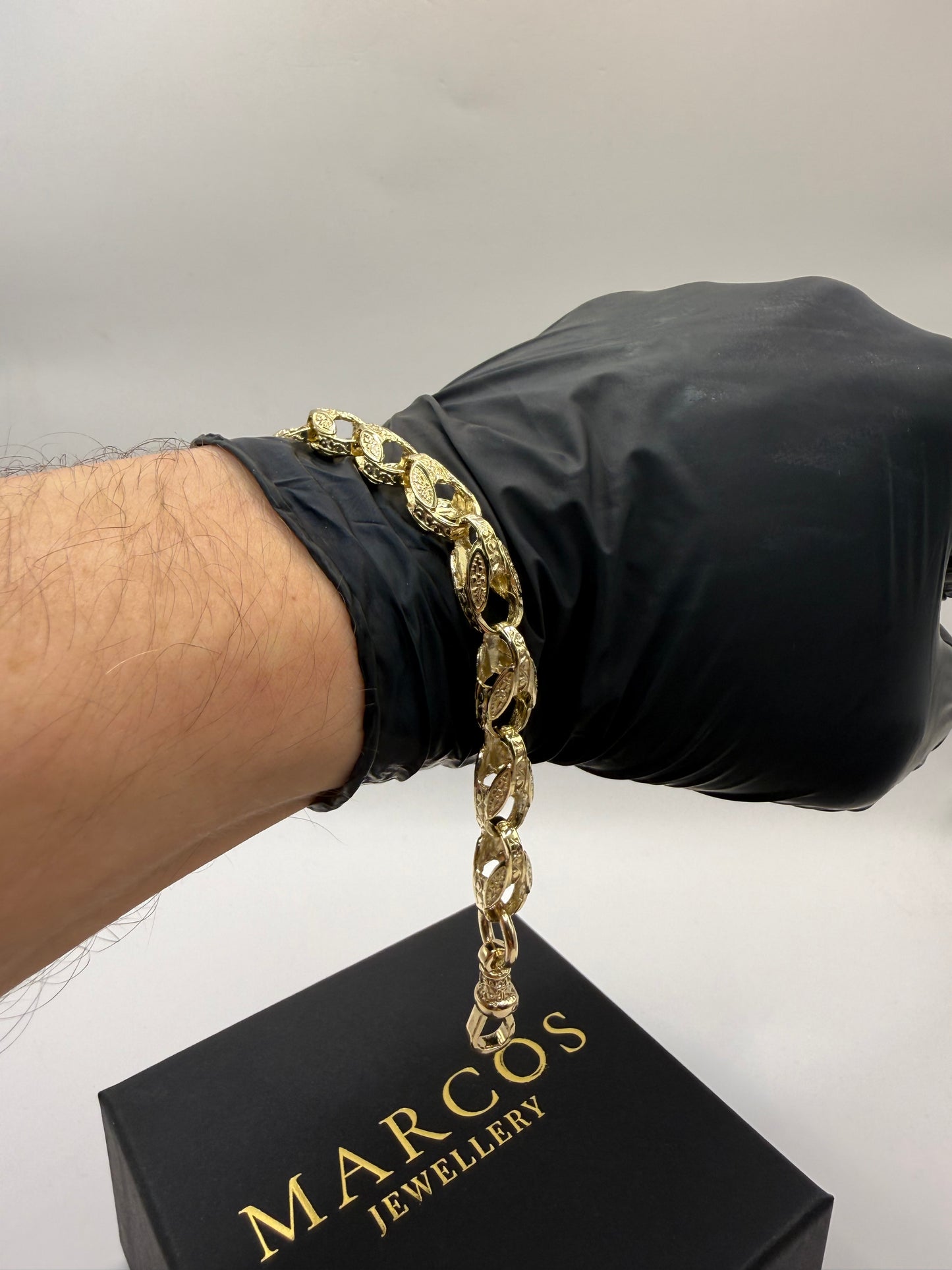 9ct Gold Tulip Bracelet 8.25" 8mm 20.4g