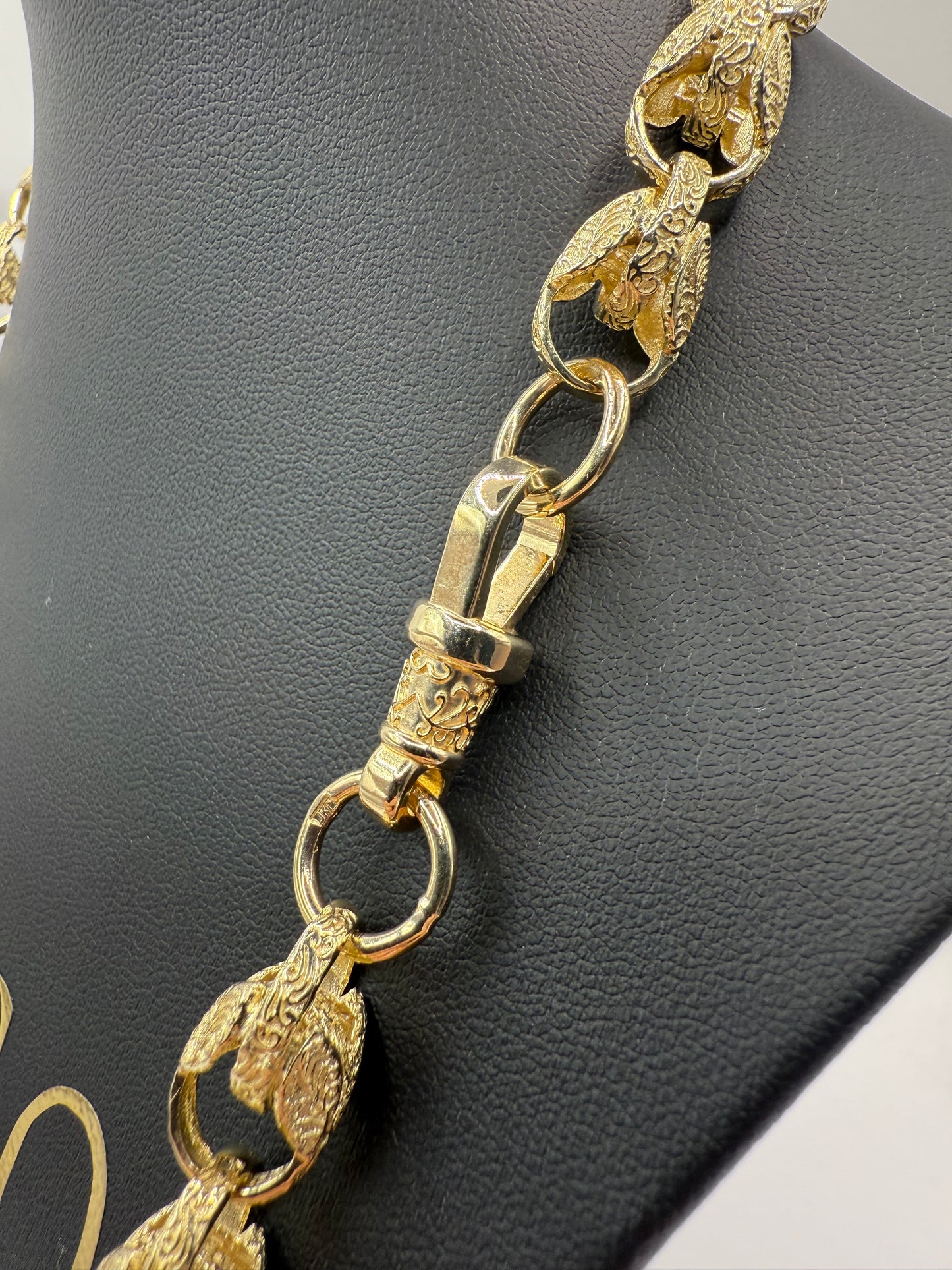 9ct Gold Tulip Chain 27” 10.5mm 91.9g