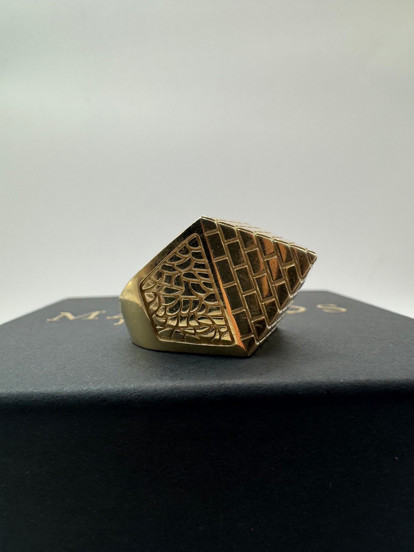 9ct Gold Pyramid Ring Size X-Y 26.45g