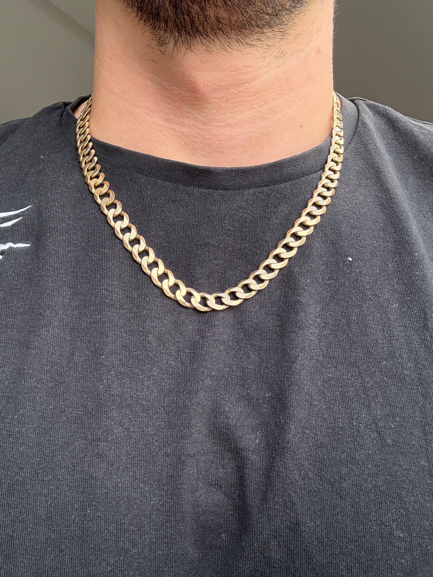 9ct Gold Curb Chain 22.75" 10mm 67.6g