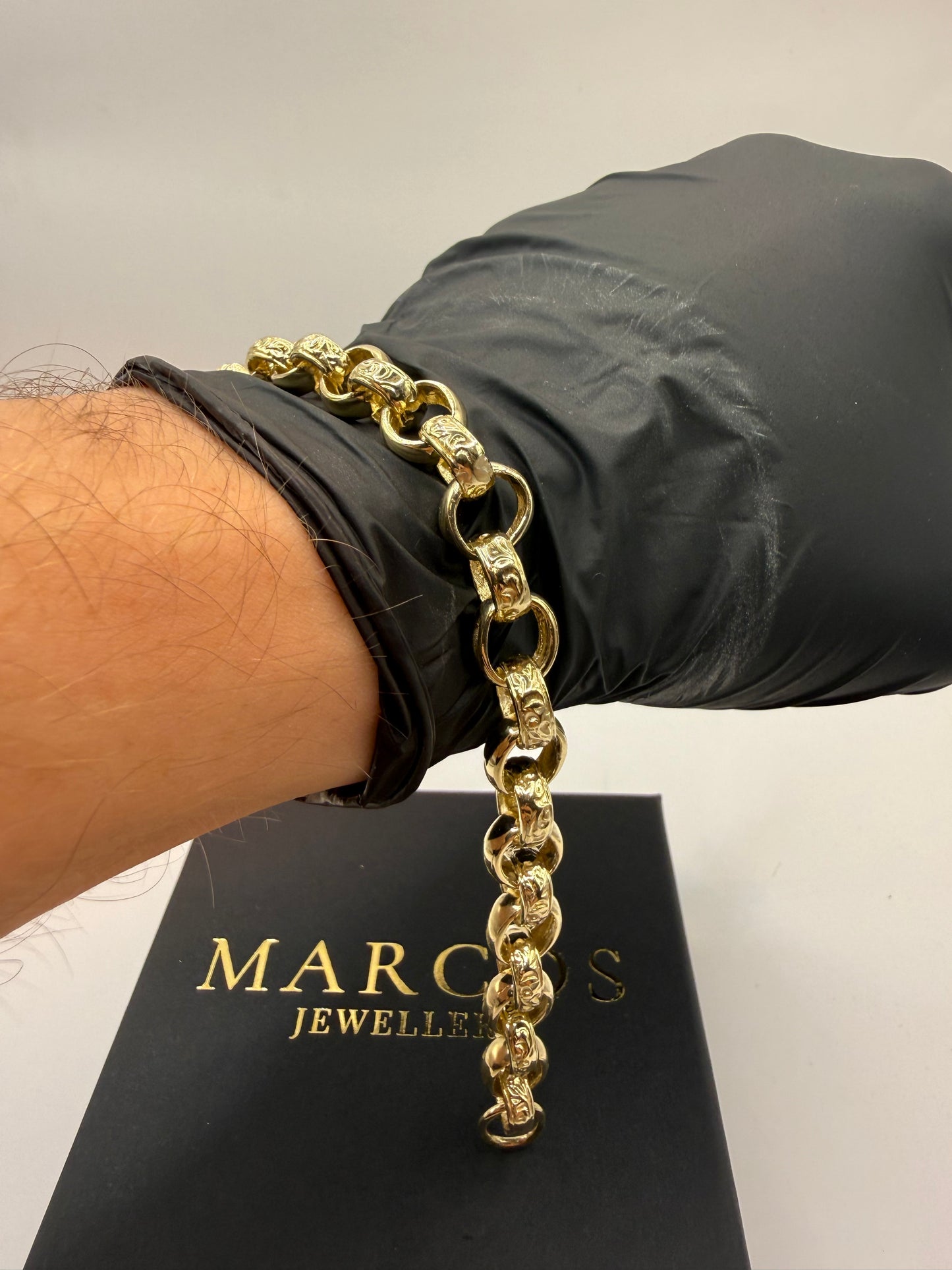 9ct Gold Belcher Bracelet 9" 10mm 26.54g