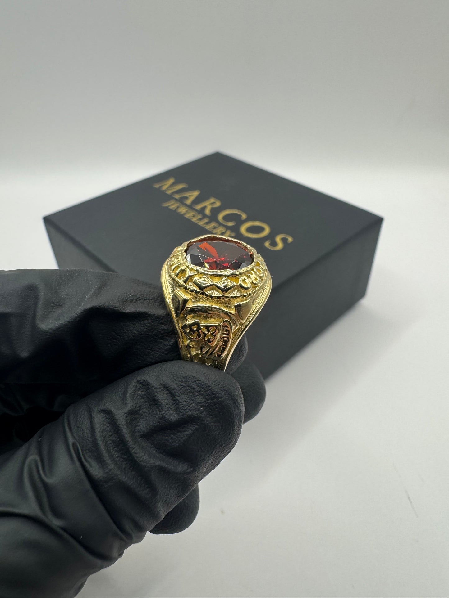 9ct Gold College Ring in Red Size X 11.85g