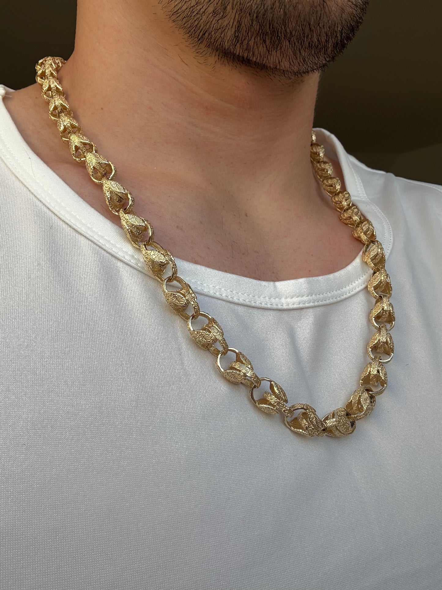 9ct Gold Tulip Chain 27” 10.5mm 91.9g