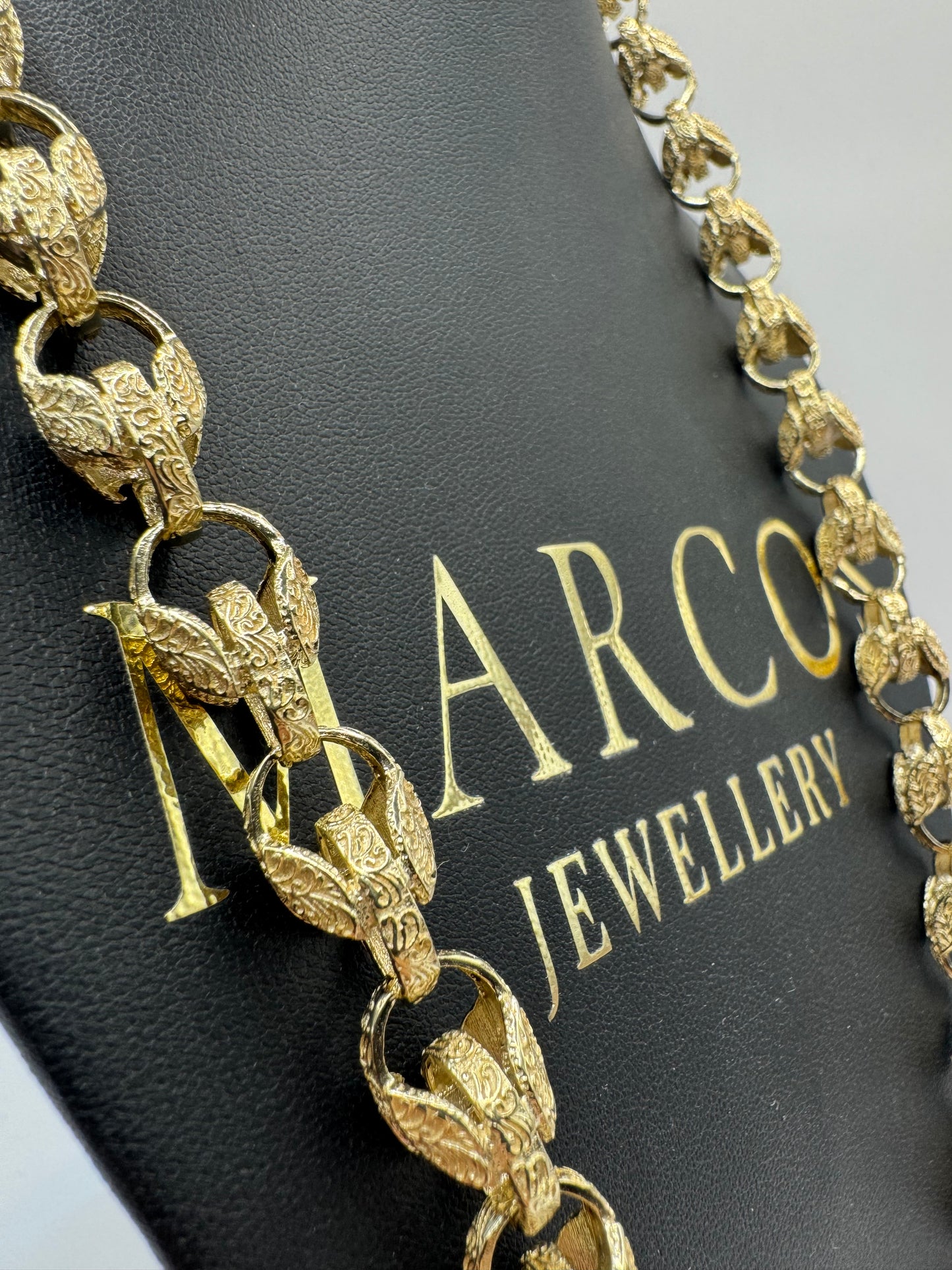 9ct Gold Tulip Chain 27.1" 11mm 94.14g