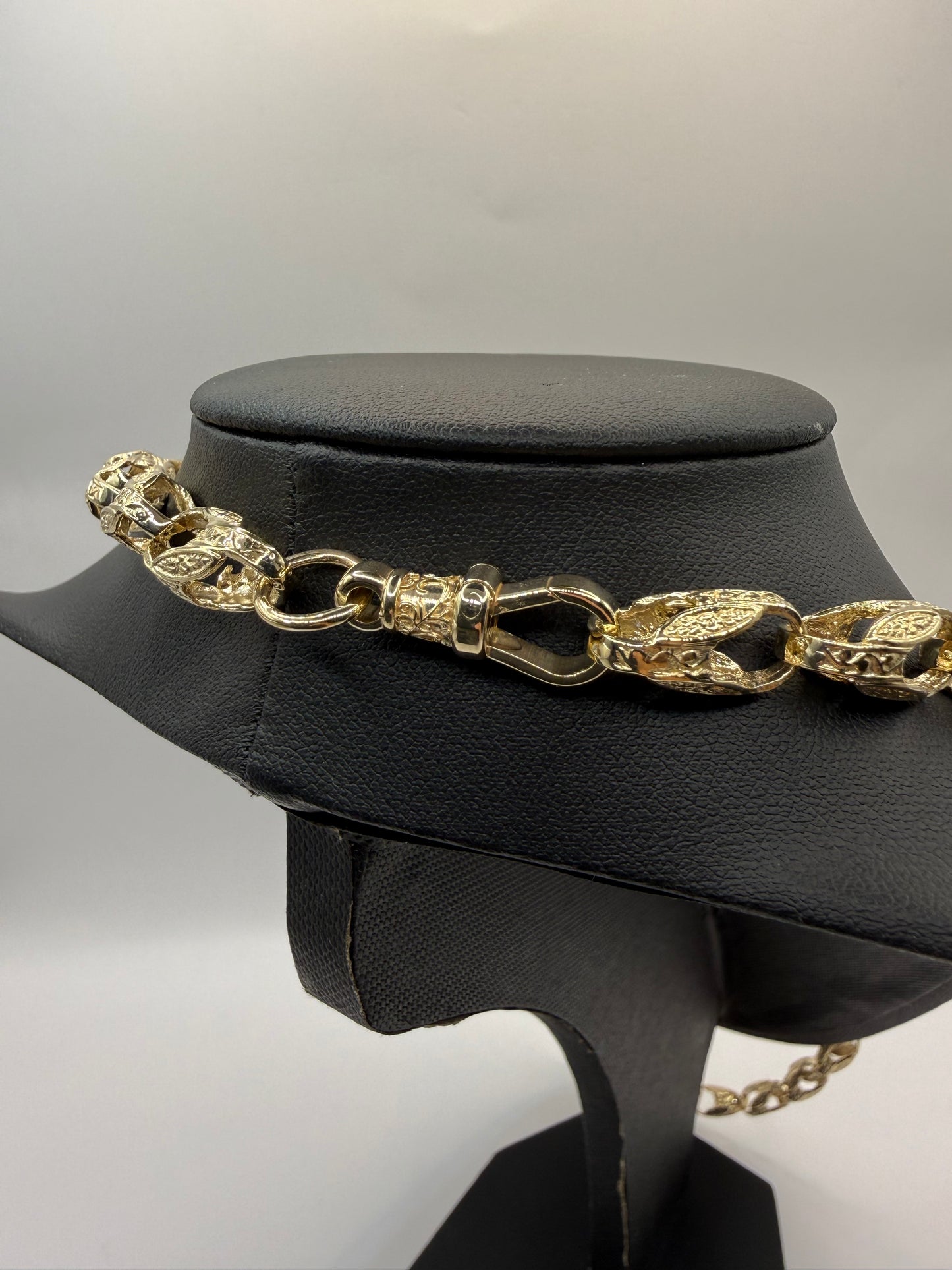 9ct Gold Tulip Chain 26" 8mm 62.8g