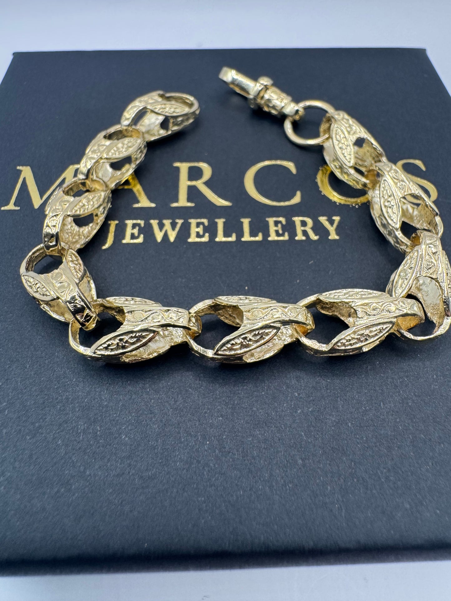 9ct Solid Gold Tulip Bracelet 7" 8mm 15.88g