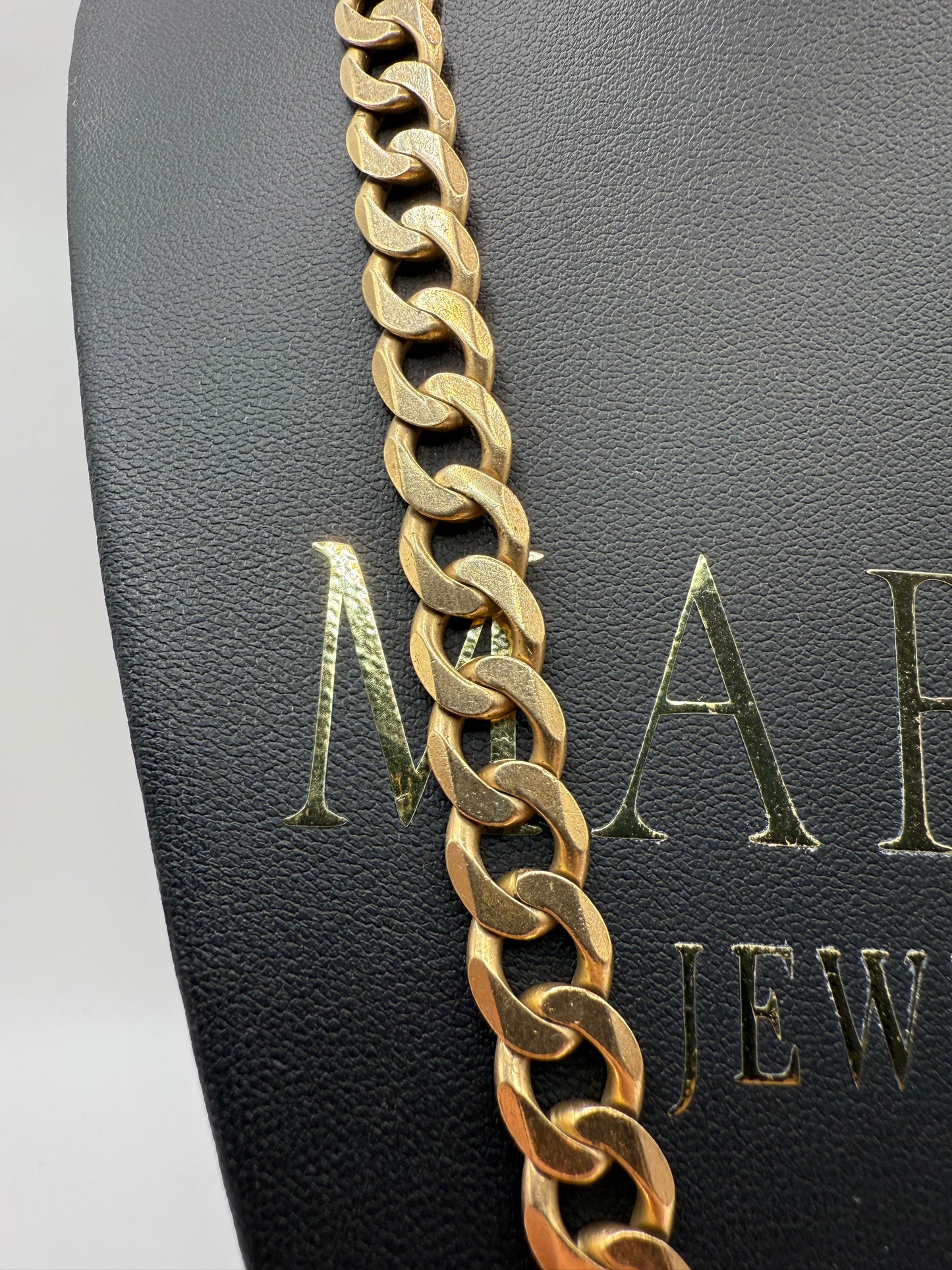 9ct Gold Curb Chain 22.75" 10mm 67.6g