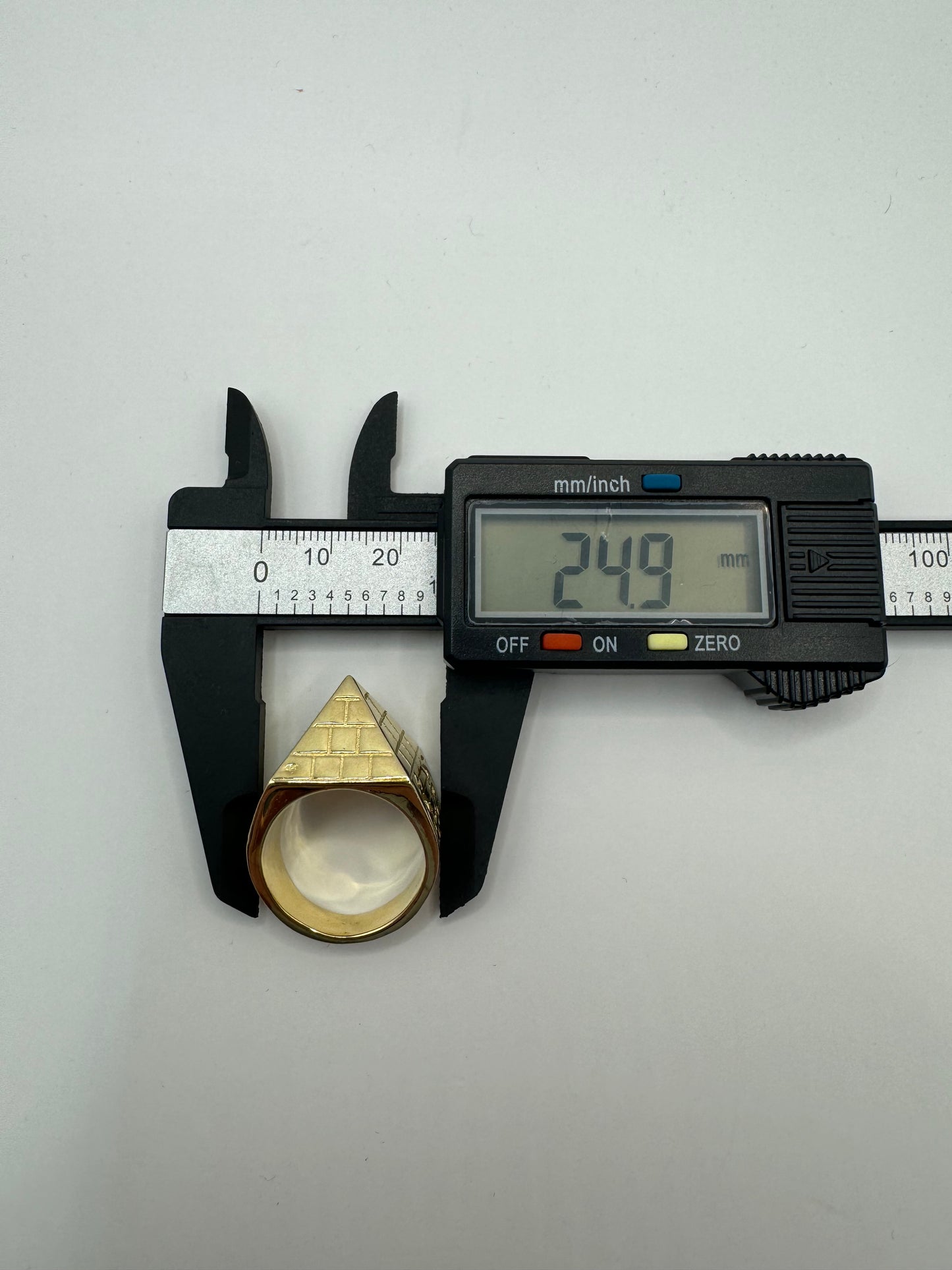 9ct Solid Gold Pyramid Ring