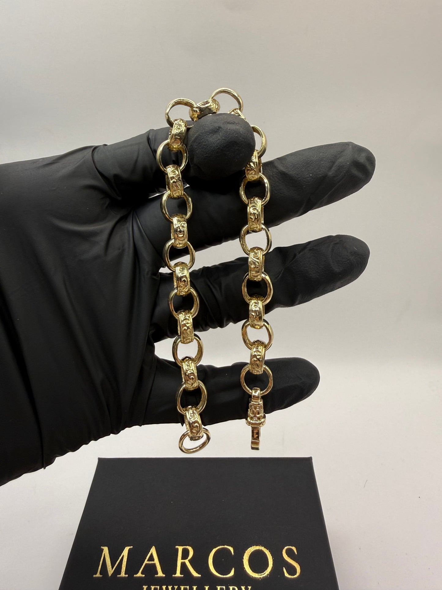 9ct Gold Belcher Bracelet 9" 10mm 26.54g