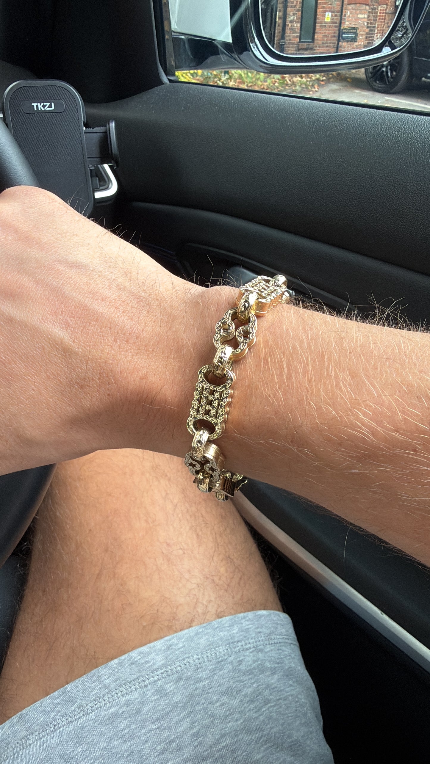 9ct Gold Stars & Bars Bracelet 9" 12mm 52.3g