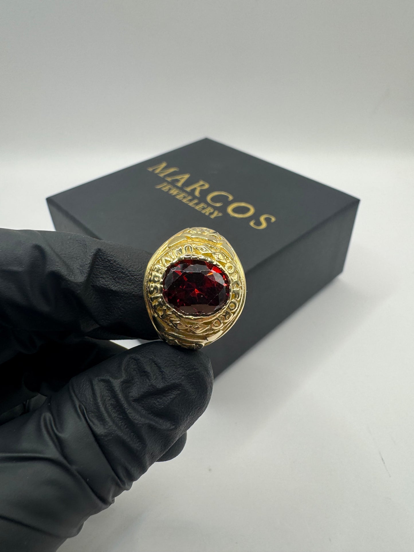 9ct Gold College Ring in Red Size X 11.85g