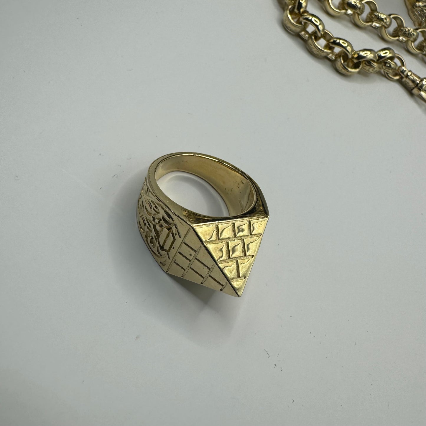 9ct Solid Gold Pyramid Ring