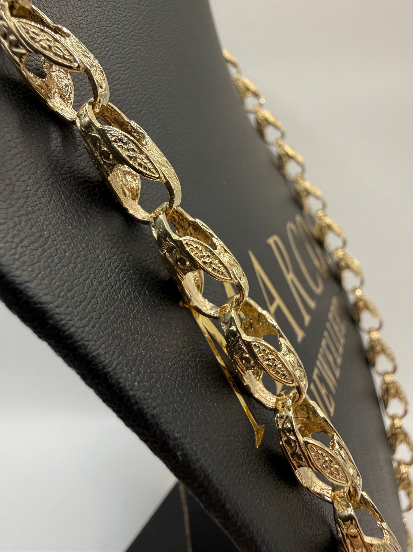 9ct Gold Tulip Chain 26" 8mm 62.8g