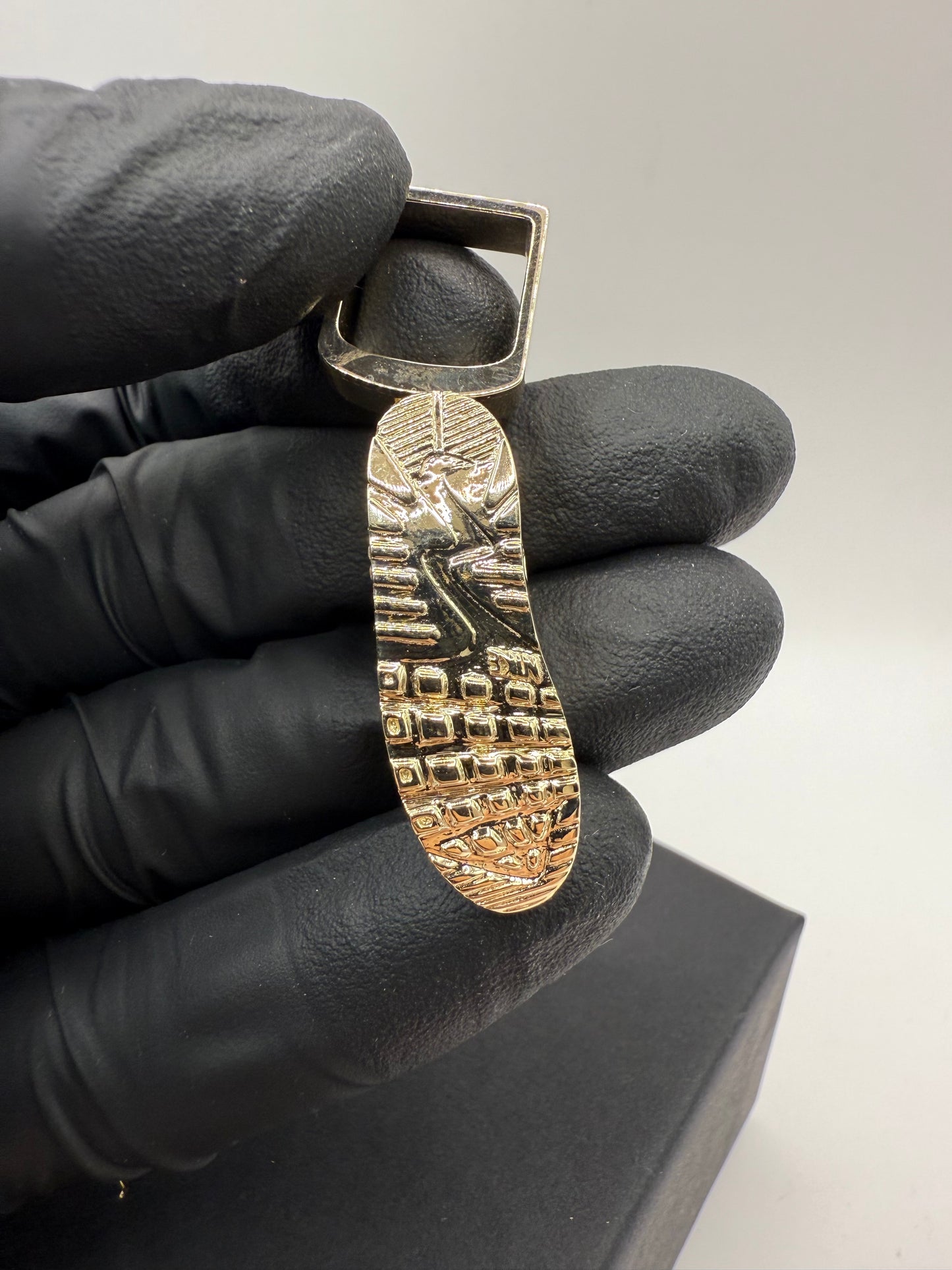 9ct Solid Gold Nike Shoe Pendant 1.9” 16.39g