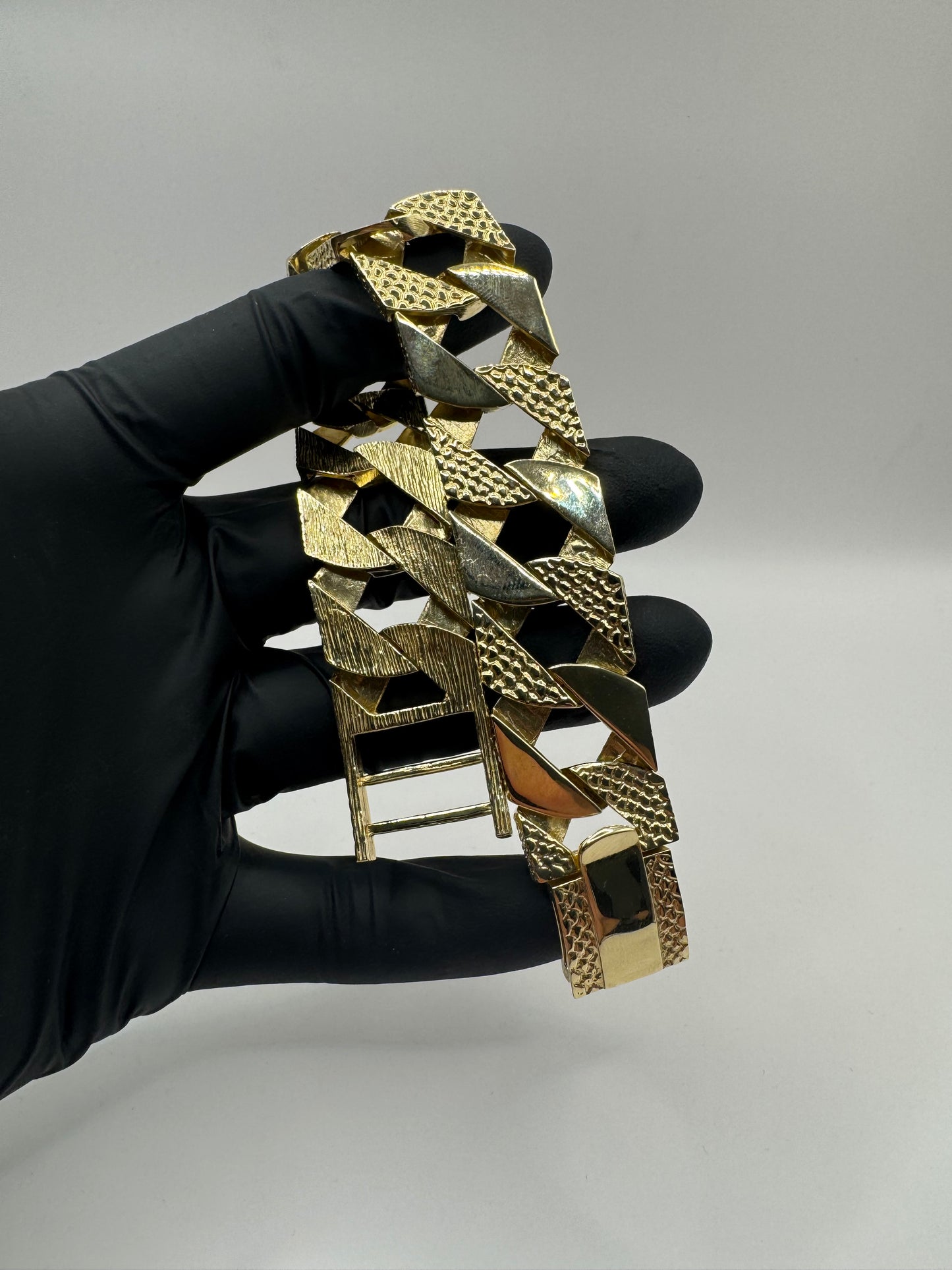9ct Gold Chaps Bracelet