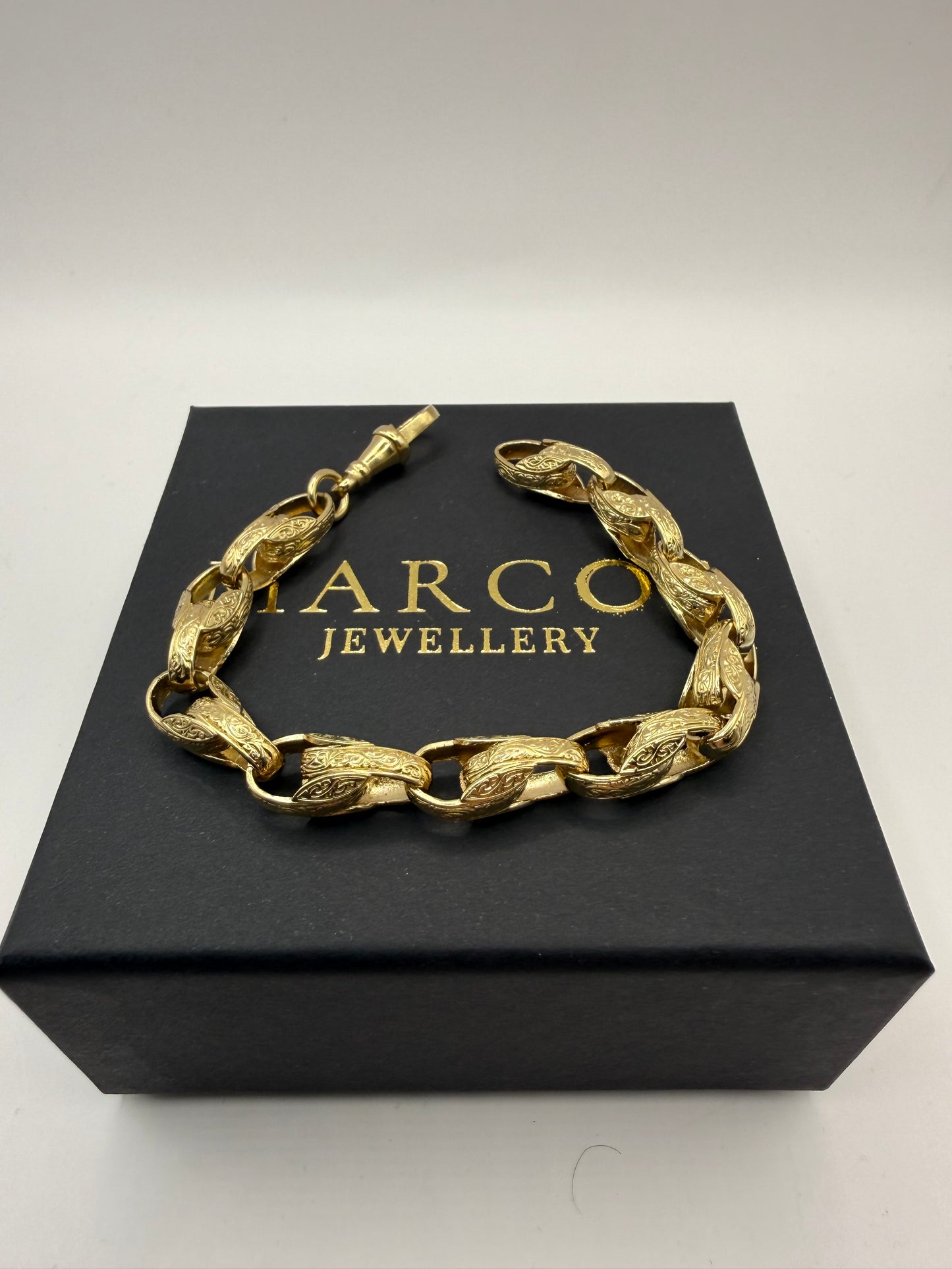 9ct Gold Tulip Bracelet 8.75" 9mm 26.6g