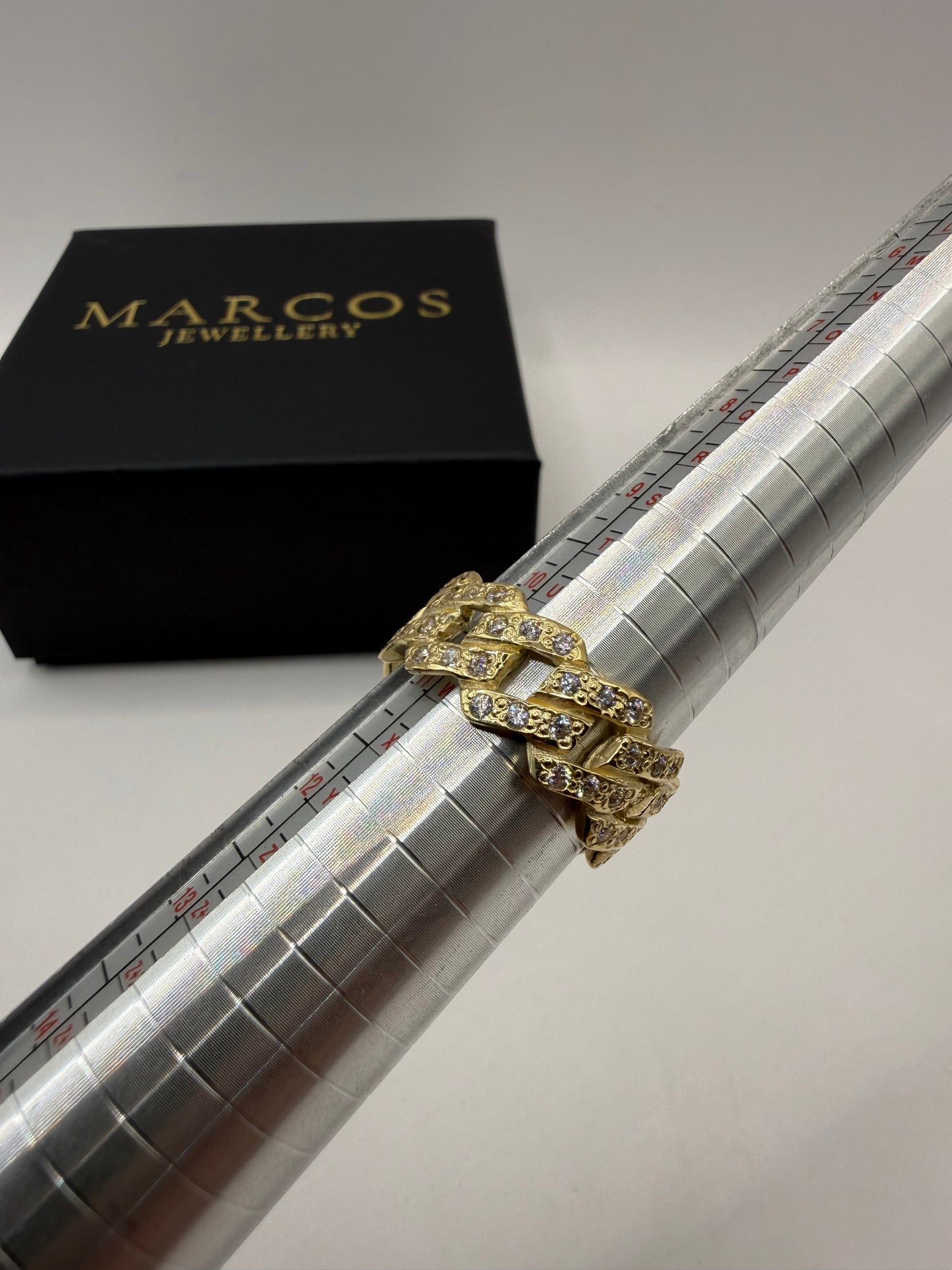 9ct Gold Stone Set Cuban Ring 9g