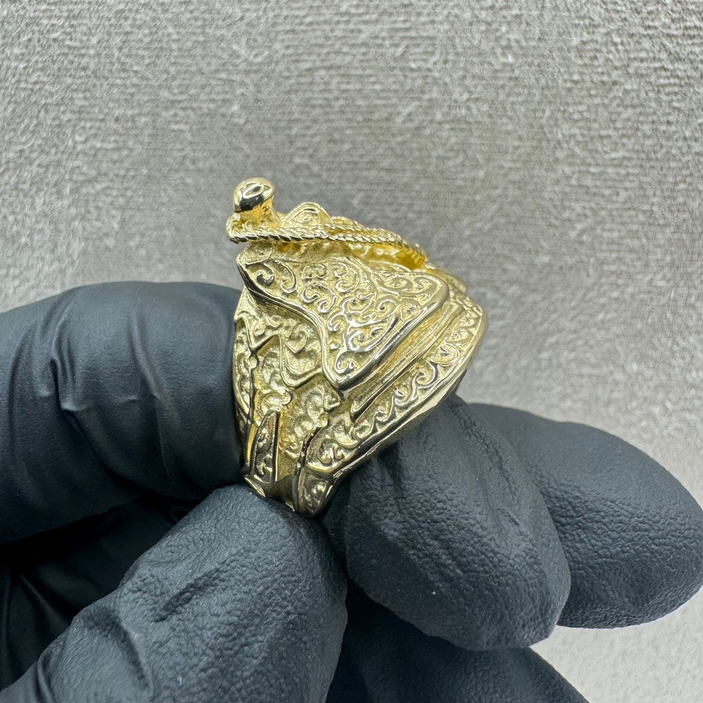 9ct Solid Gold Saddle Ring