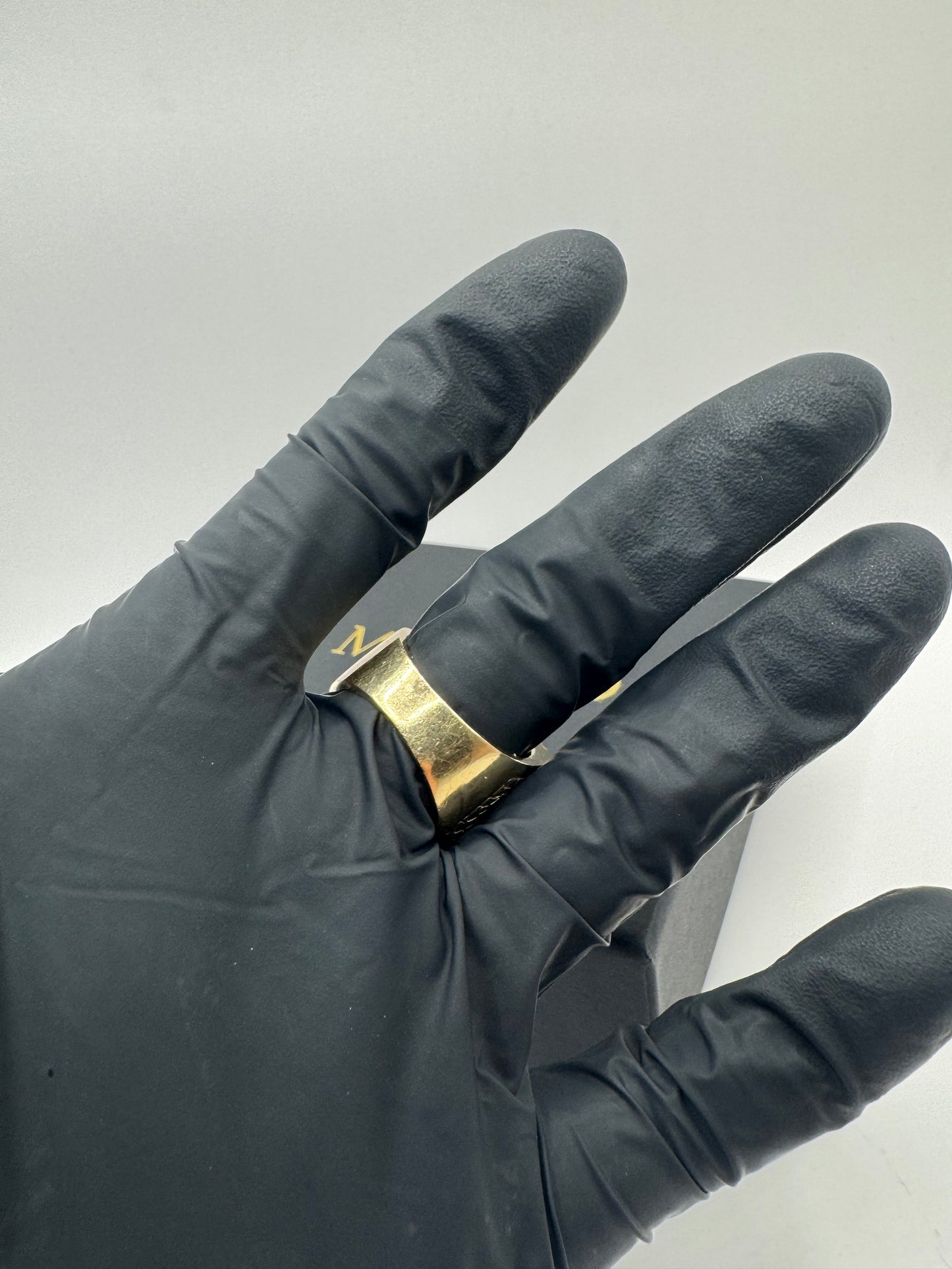 9ct Gold Pyramid Ring Size X-Y 26.45g