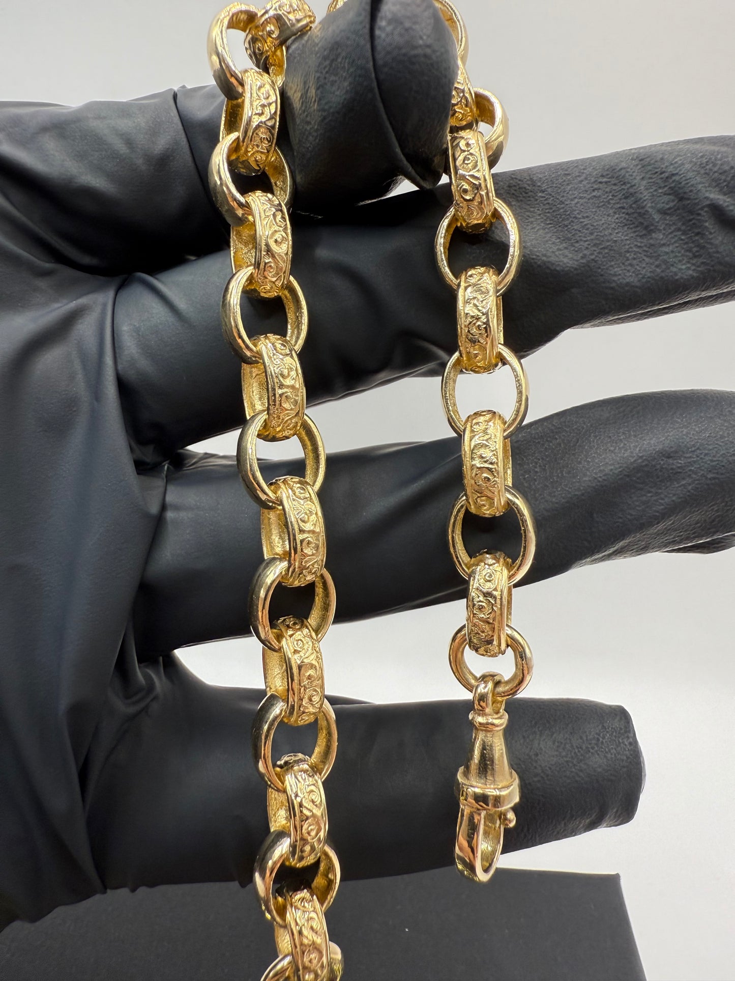 9ct Gold Belcher Bracelet 9" 9-10mm 21.95g