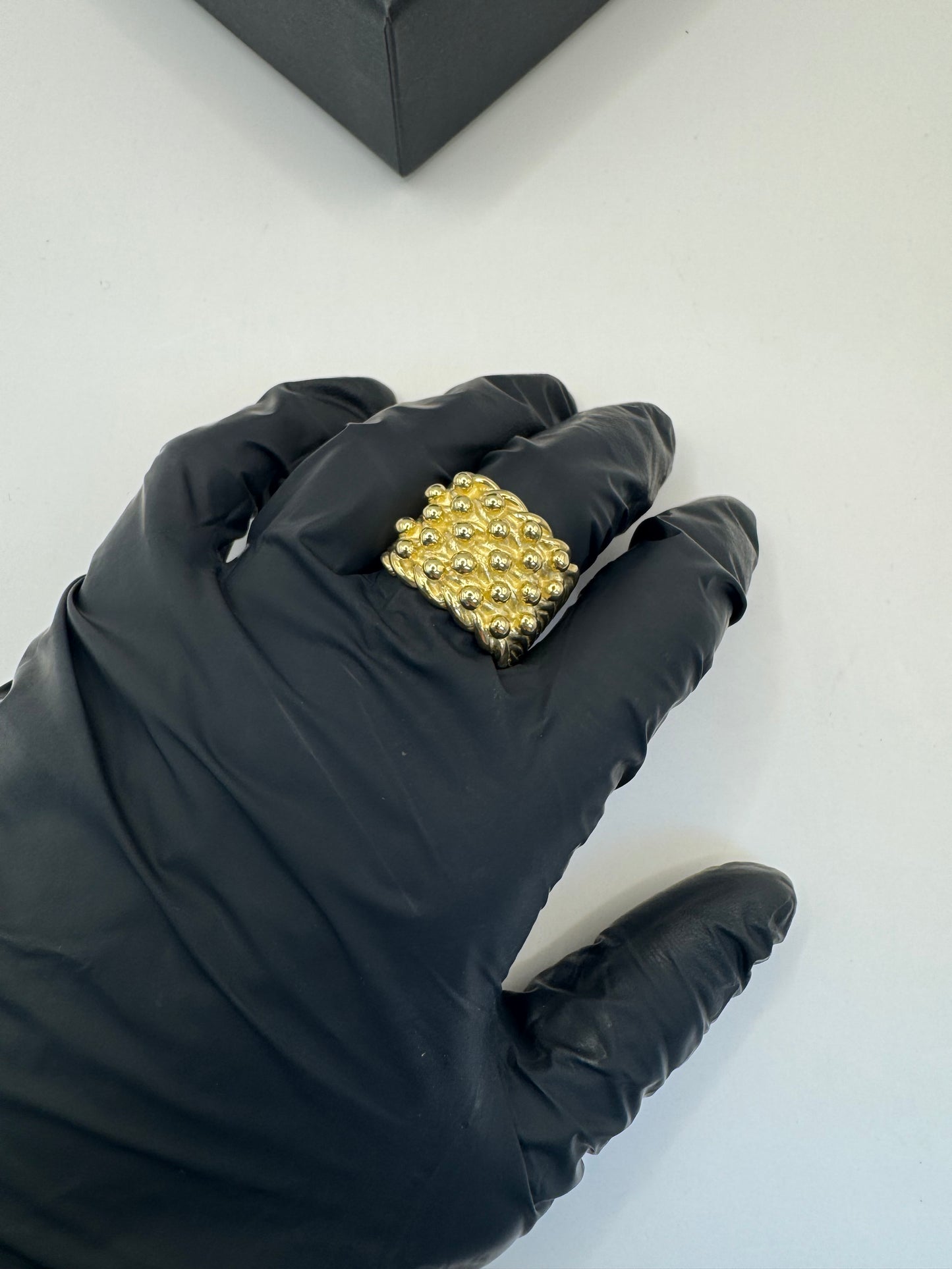 9ct Gold Keeper Ring Size X-Y 22.83g