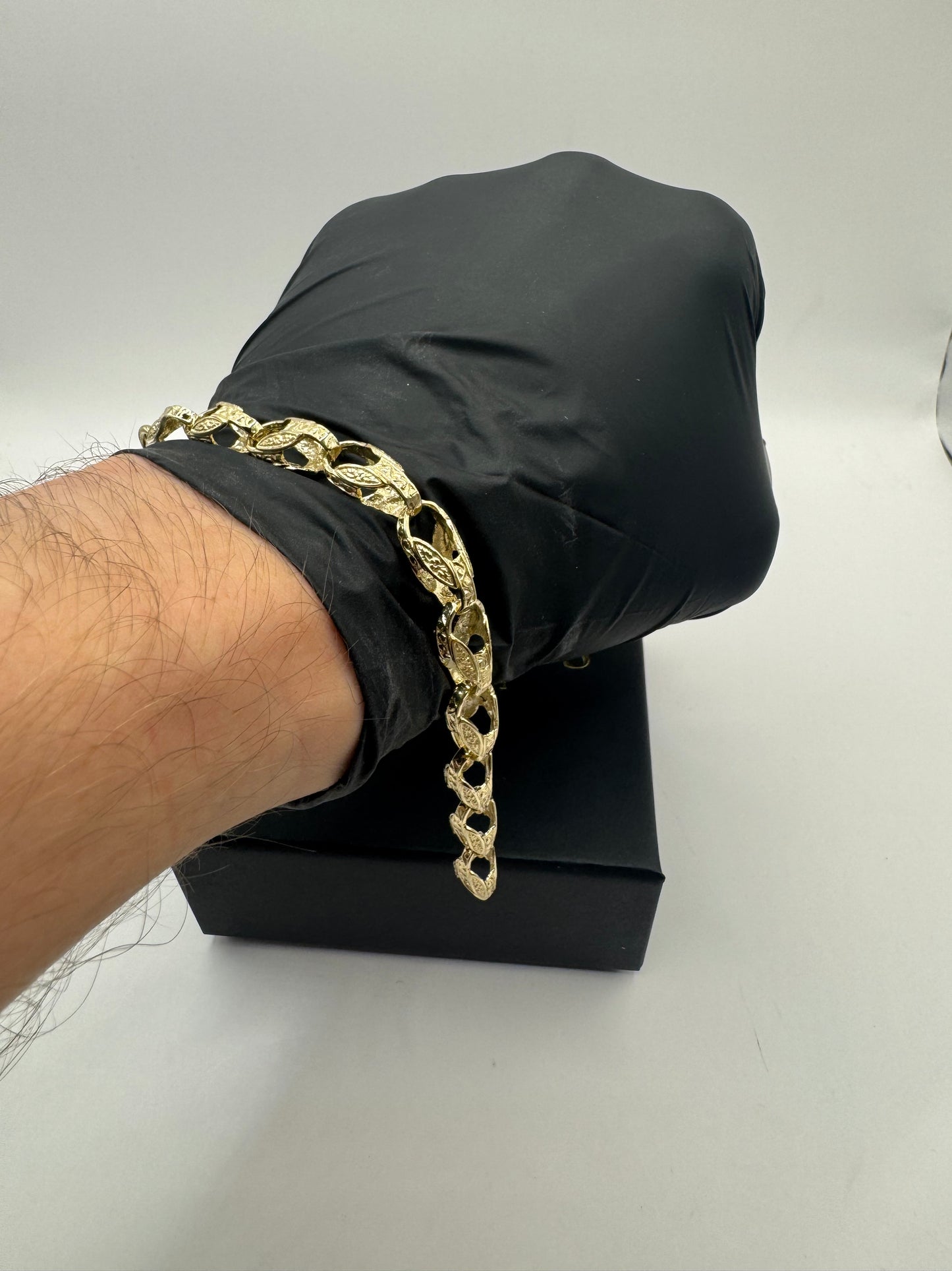 9ct Solid Gold Tulip Bracelet 7" 8mm 15.88g