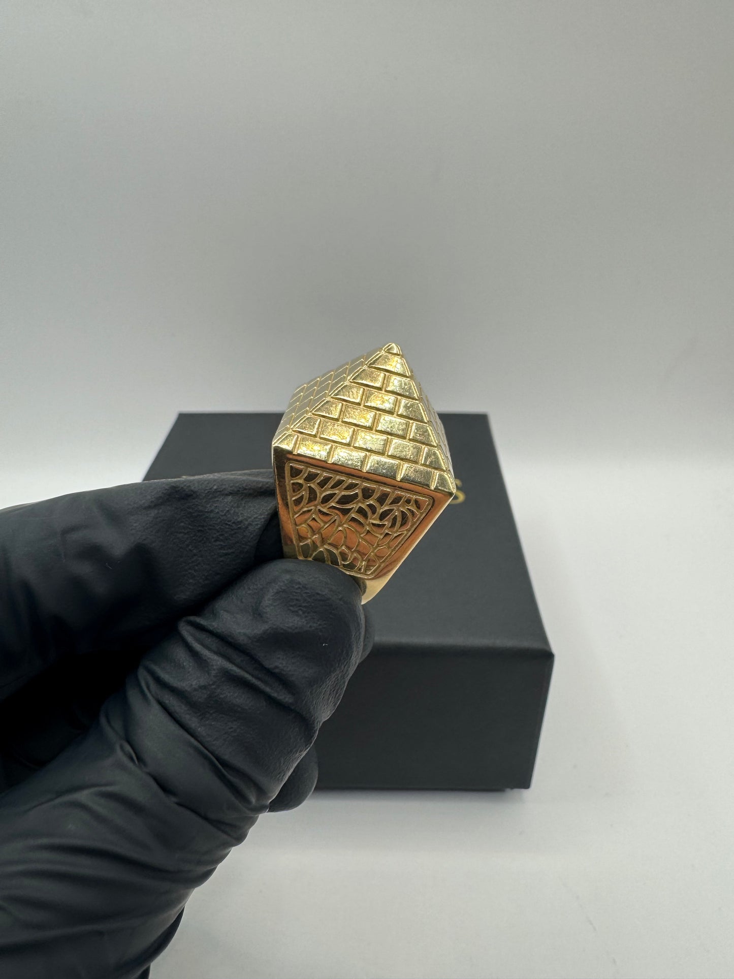 9ct Gold Pyramid Ring Size X-Y 26.45g