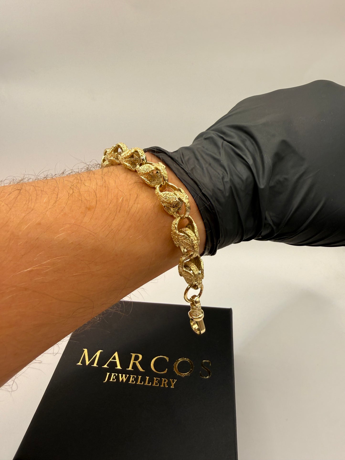 9ct Gold Tulip Bracelet 7.85" 11mm 28.44g