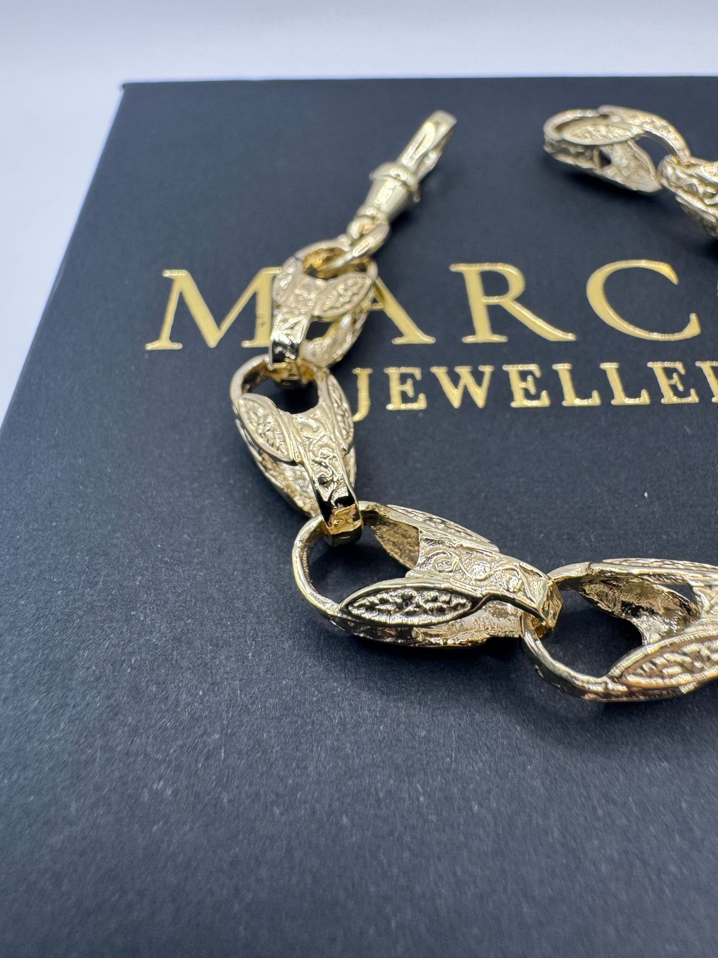 9ct Solid Gold Tulip Bracelet 7" 8mm 15.88g