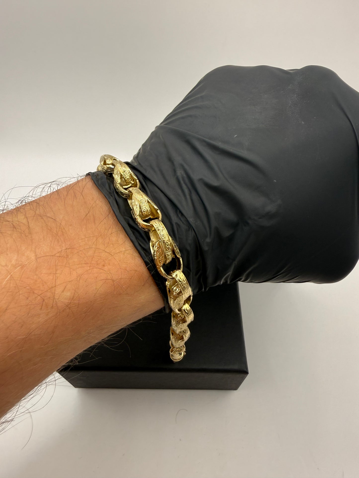 9ct Gold Tulip Bracelet 8.75" 9mm 26.6g