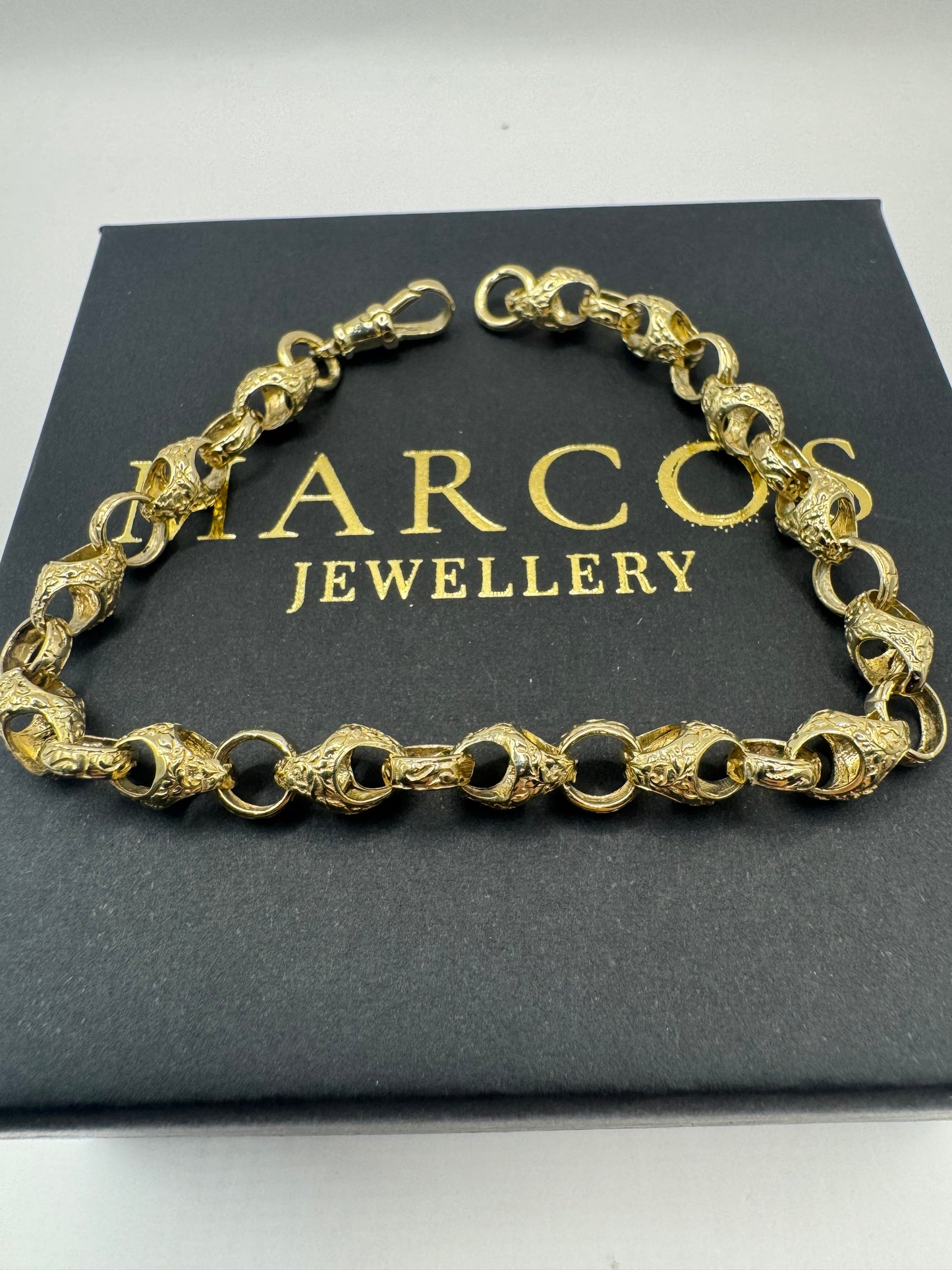 9ct Gold Acorn Belcher Bracelet 8.5" 7.5mm 14.73g