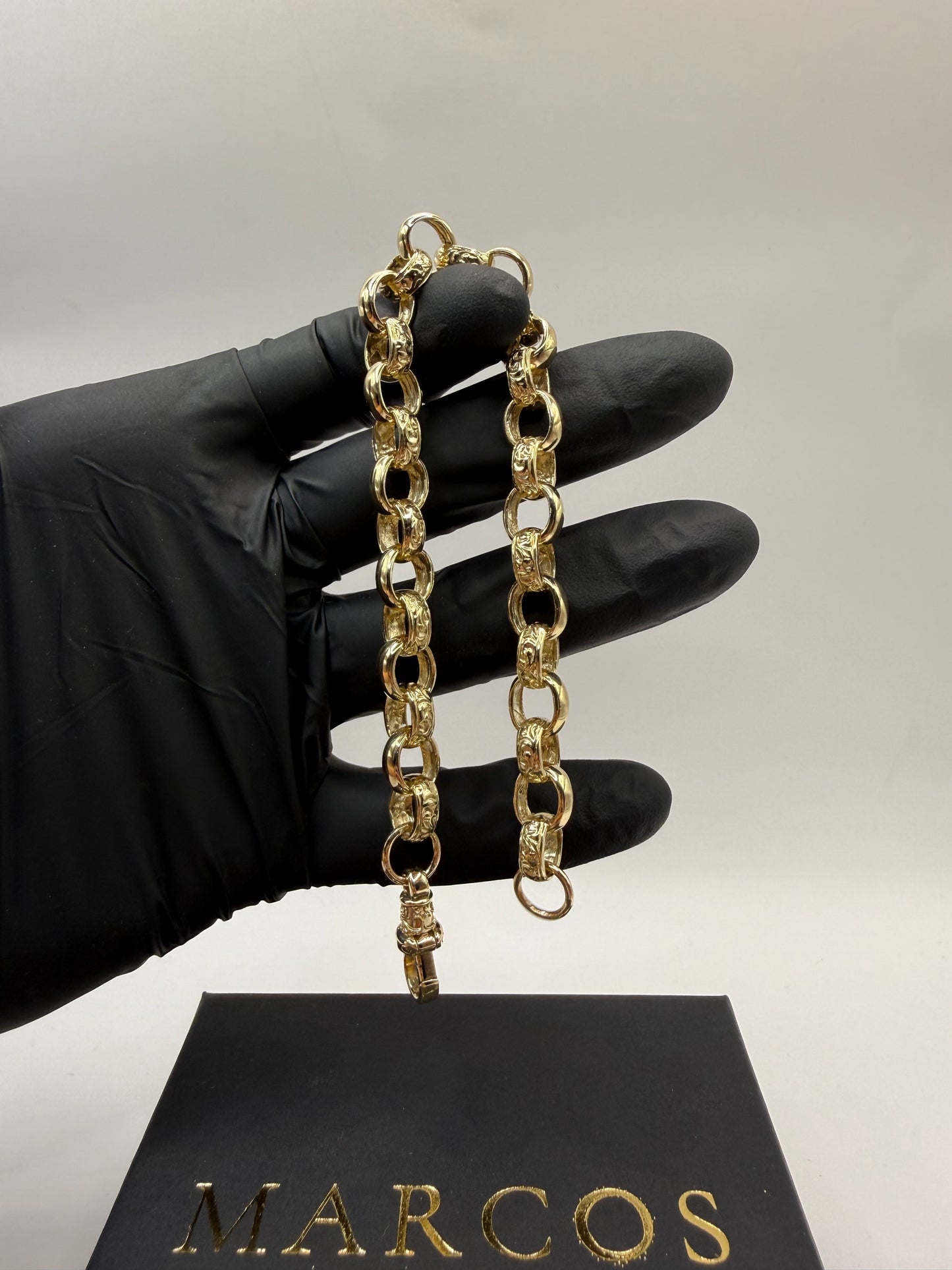 9ct Gold Belcher Bracelet 9.6" 10-11mm 29.1g