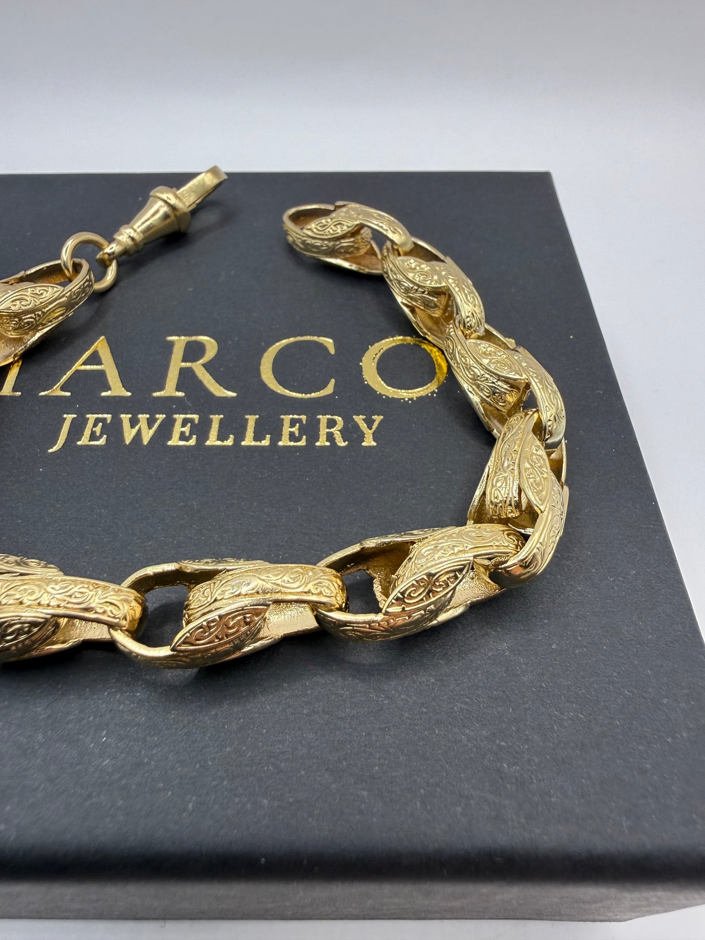 9ct Gold Tulip Bracelet 8.75" 9mm 26.6g