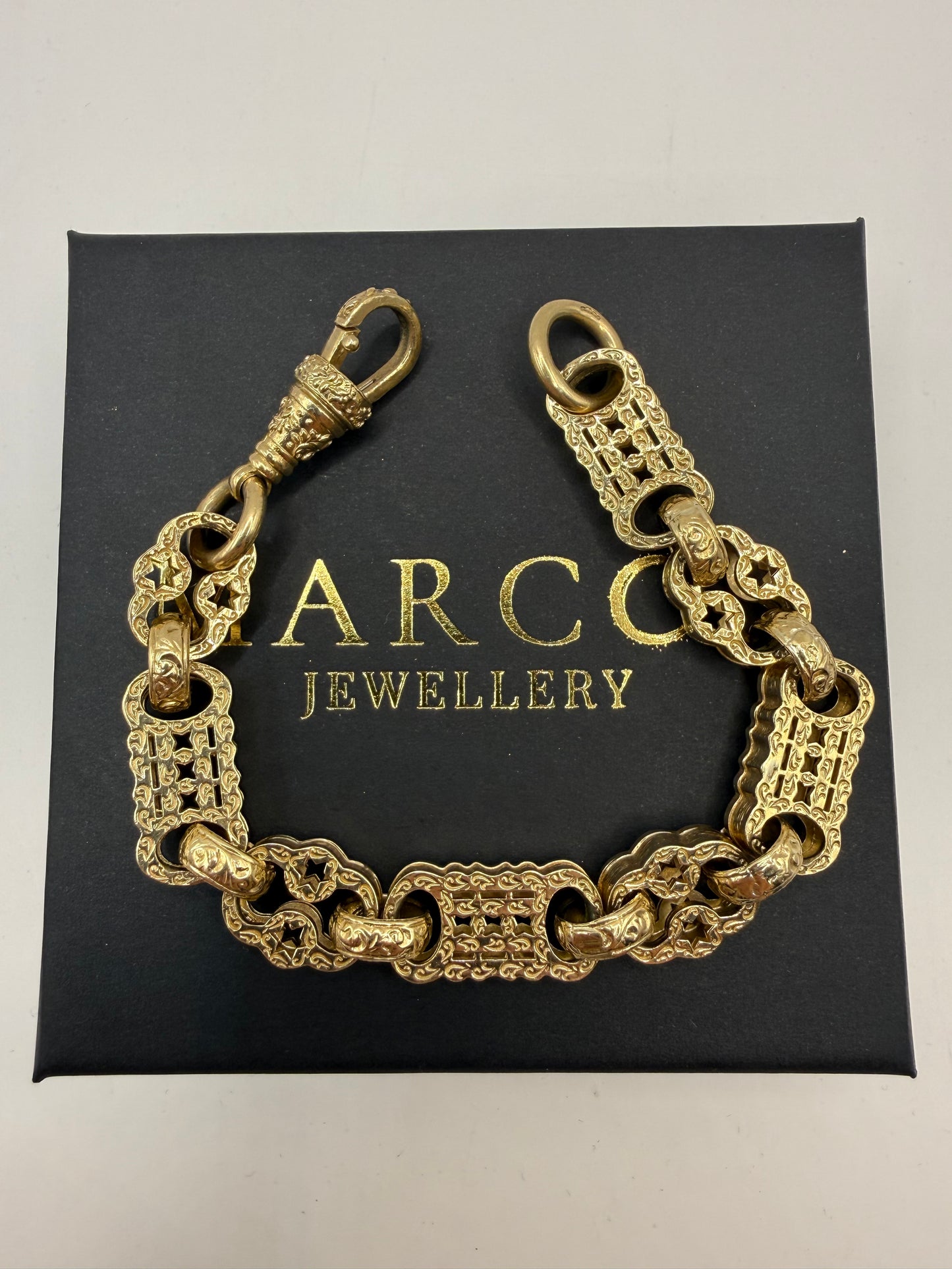 9ct Gold Stars & Bars Bracelet 9" 12mm 52.3g