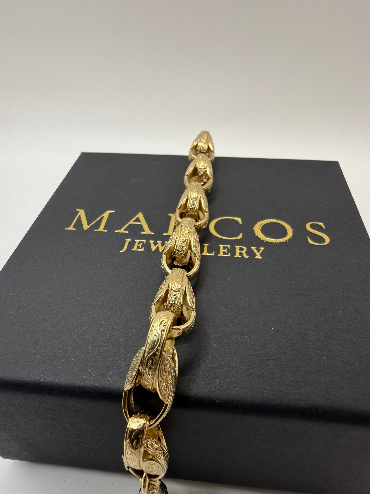 9ct Gold Tulip Bracelet 8.75" 9mm 26.6g
