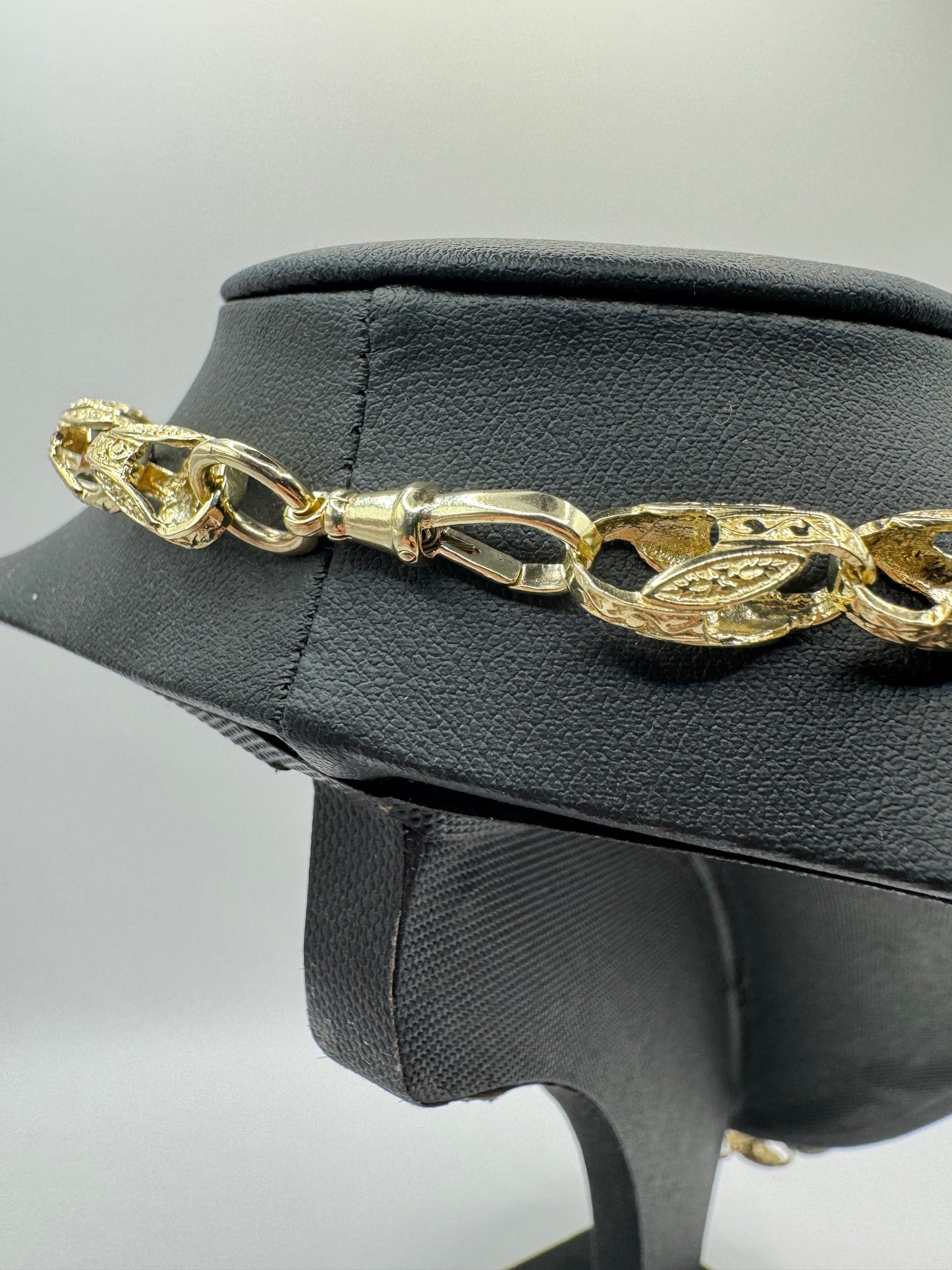 9ct Solid Gold Tulip Chain (thin style)