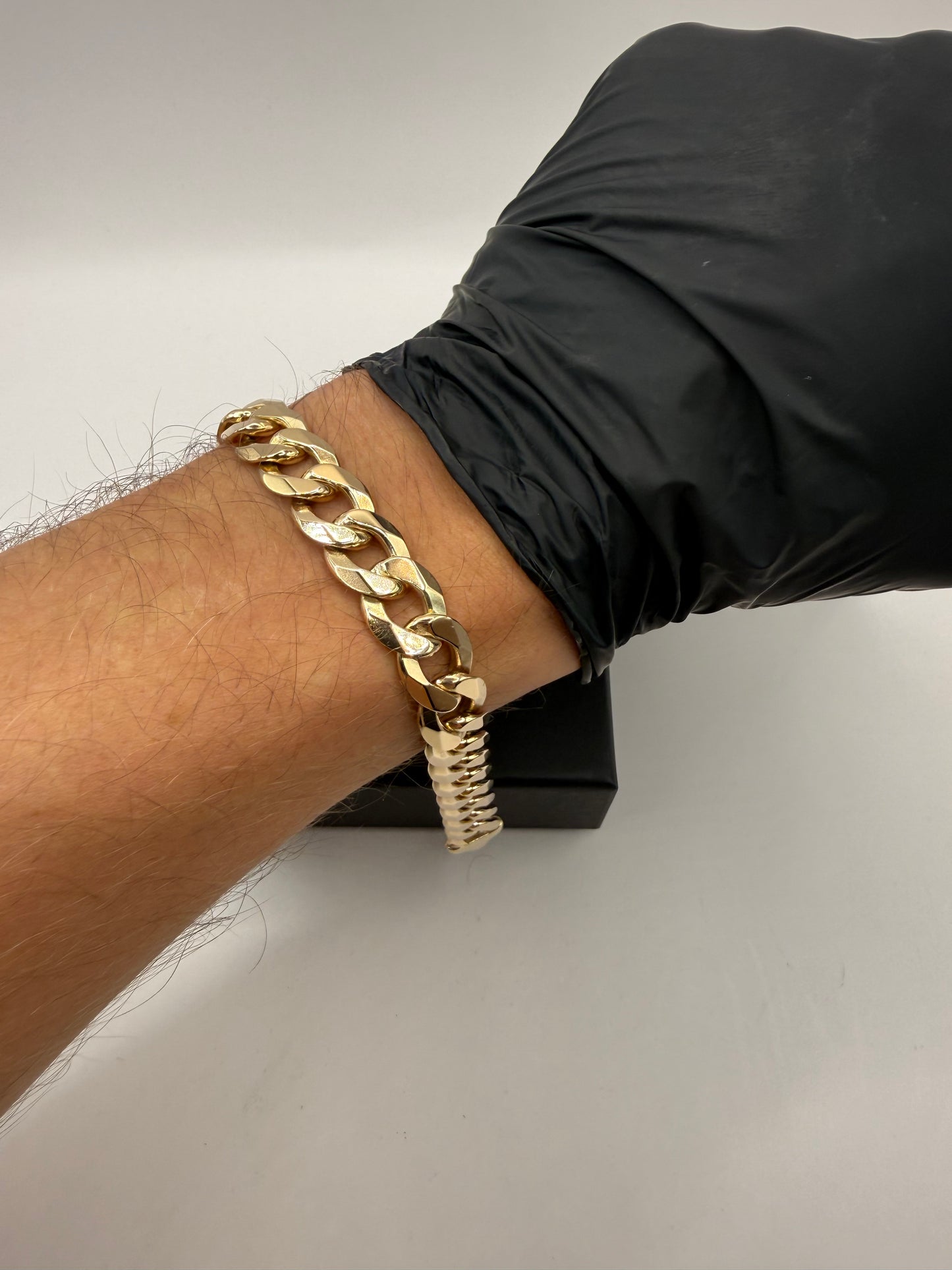 9ct Gold Curb Bracelet 8.1" 12mm 41.2g