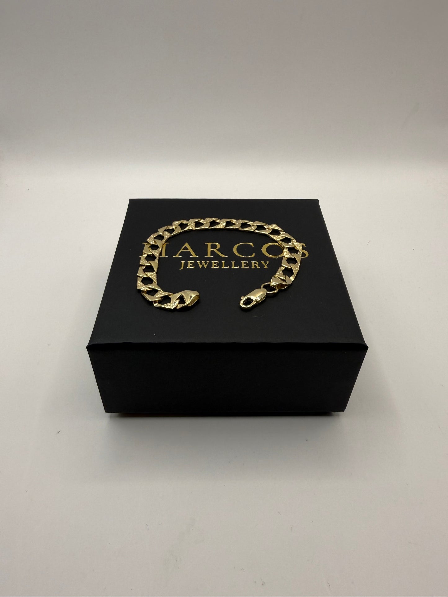 9ct Gold Chaps Bracelet 7" 8mm 8.59g